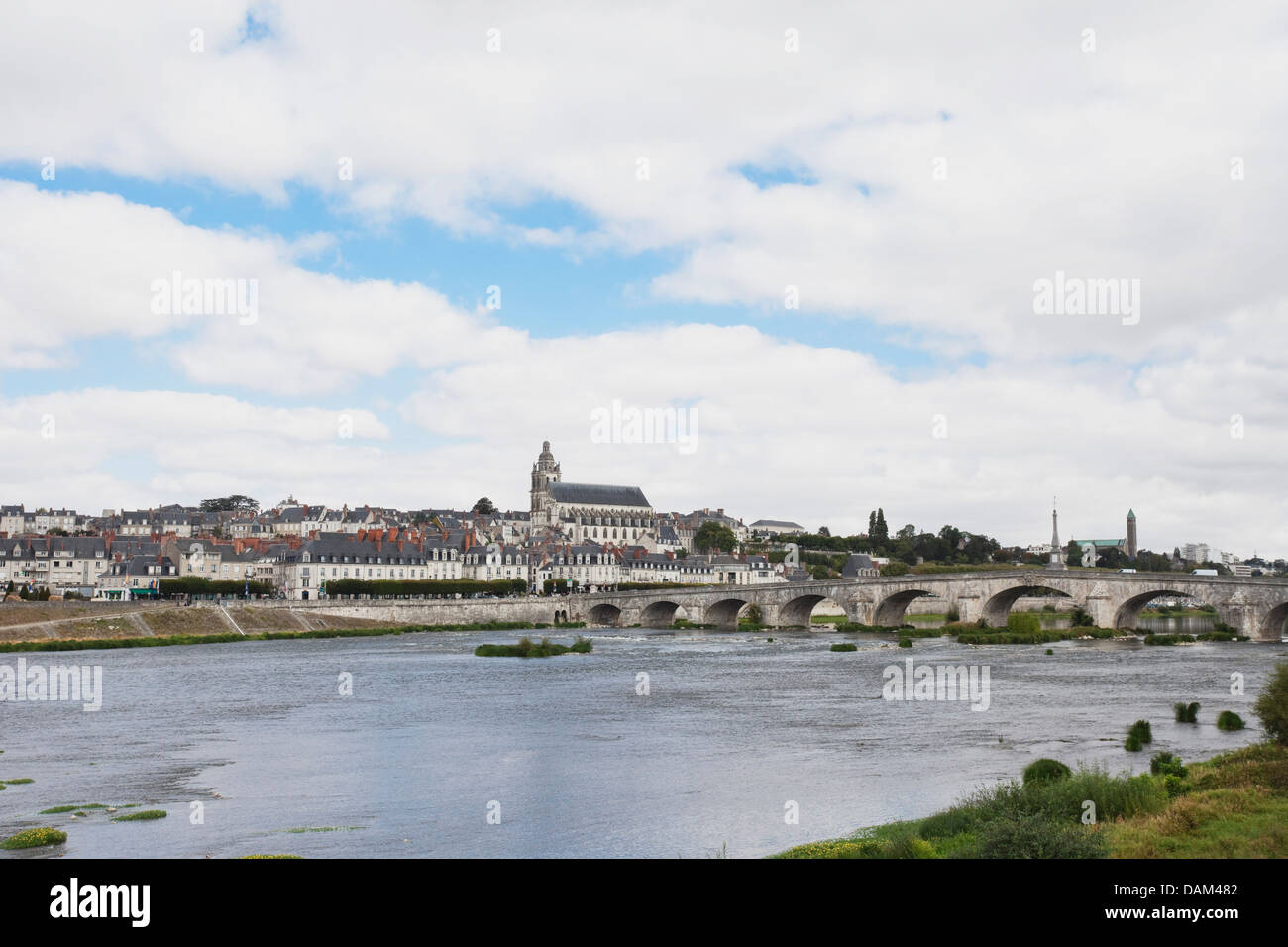France, vue de Jacques Gabriel pont et cathédrale Saint Louis Banque D'Images