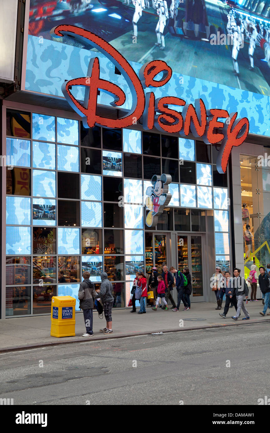 Disney store à Times square, Manhattan, NYC Banque D'Images