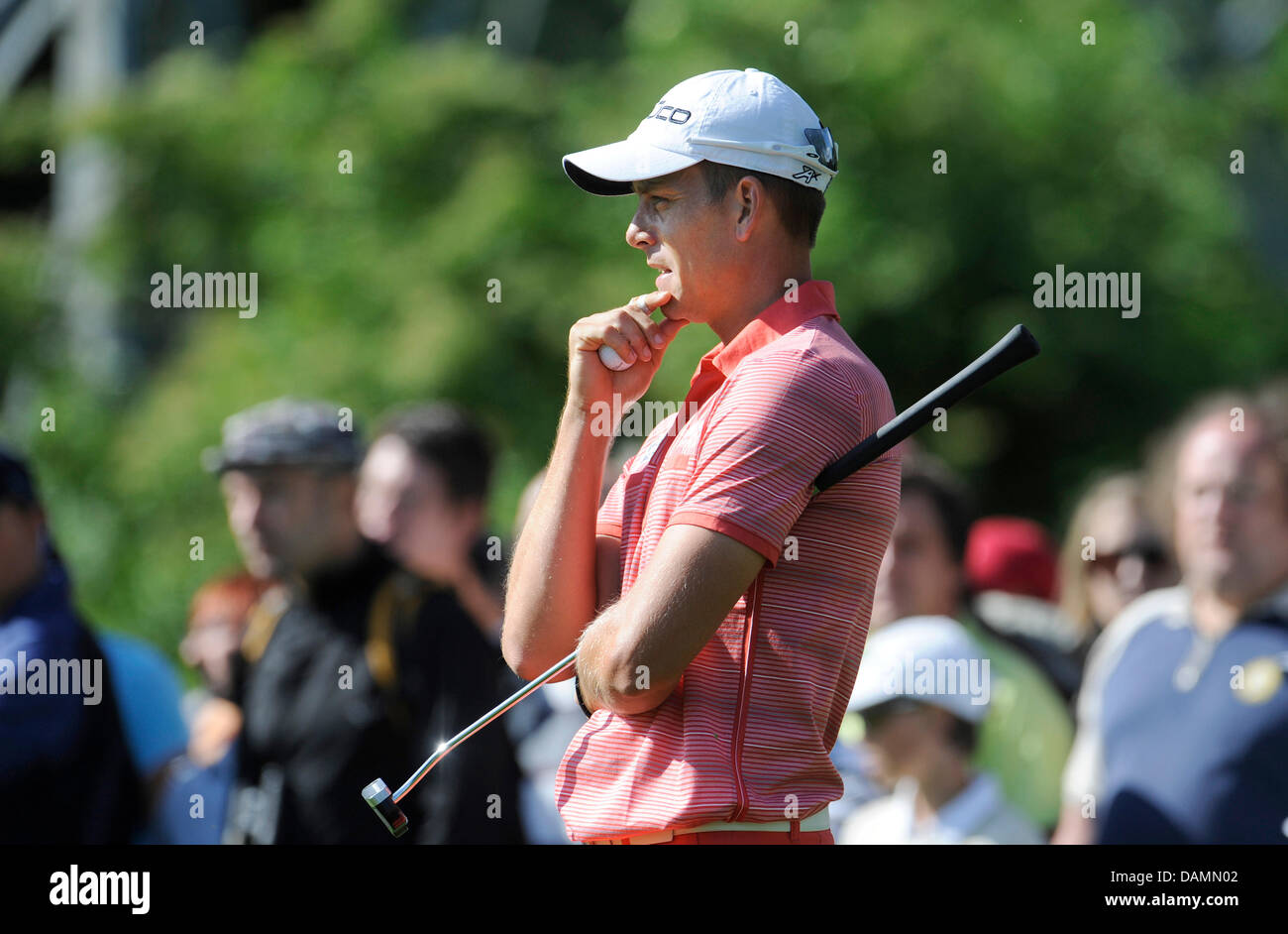 Golfeur suédois Henrik Stenson est photographié à la BMW International Open 2011 Club München Eichenried dans près de Munich, Allemagne, 24 juin 2011. Photo:Andreas Gebert Banque D'Images