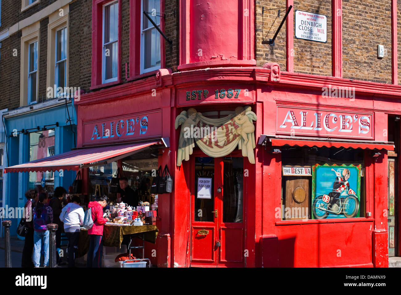 Boutiques de Portobello Road à Notting Hill, Londres Banque D'Images