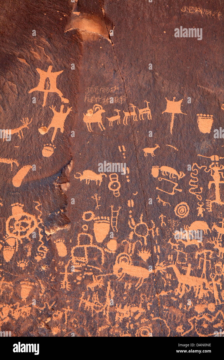 USA, Utah, Presse Rock Site Historique National, panneau de pétroglyphes Banque D'Images