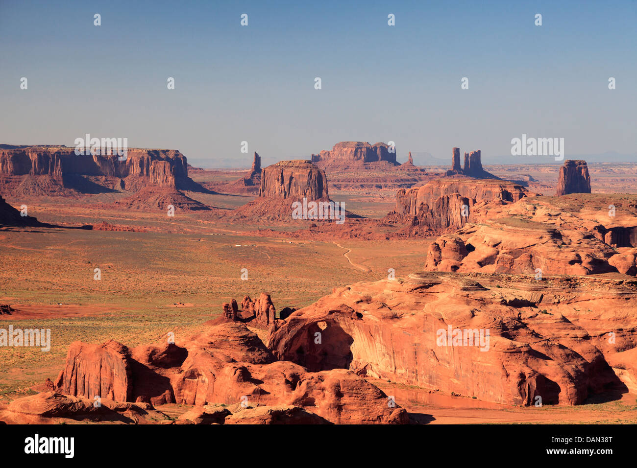 USA, Arizona, vue sur Monument Valley depuis le haut de Hunt's Mesa Banque D'Images