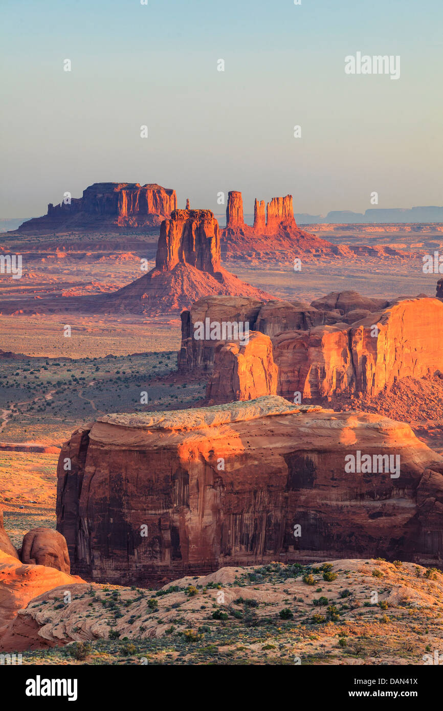 USA, Arizona, vue sur Monument Valley depuis le haut de Hunt's Mesa Banque D'Images