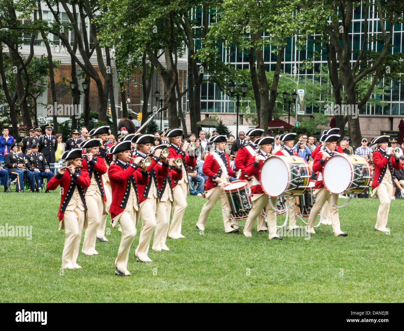 Célébration de la 238e anniversaire de l'armée dans la région de Bryant Park, NYC Banque D'Images