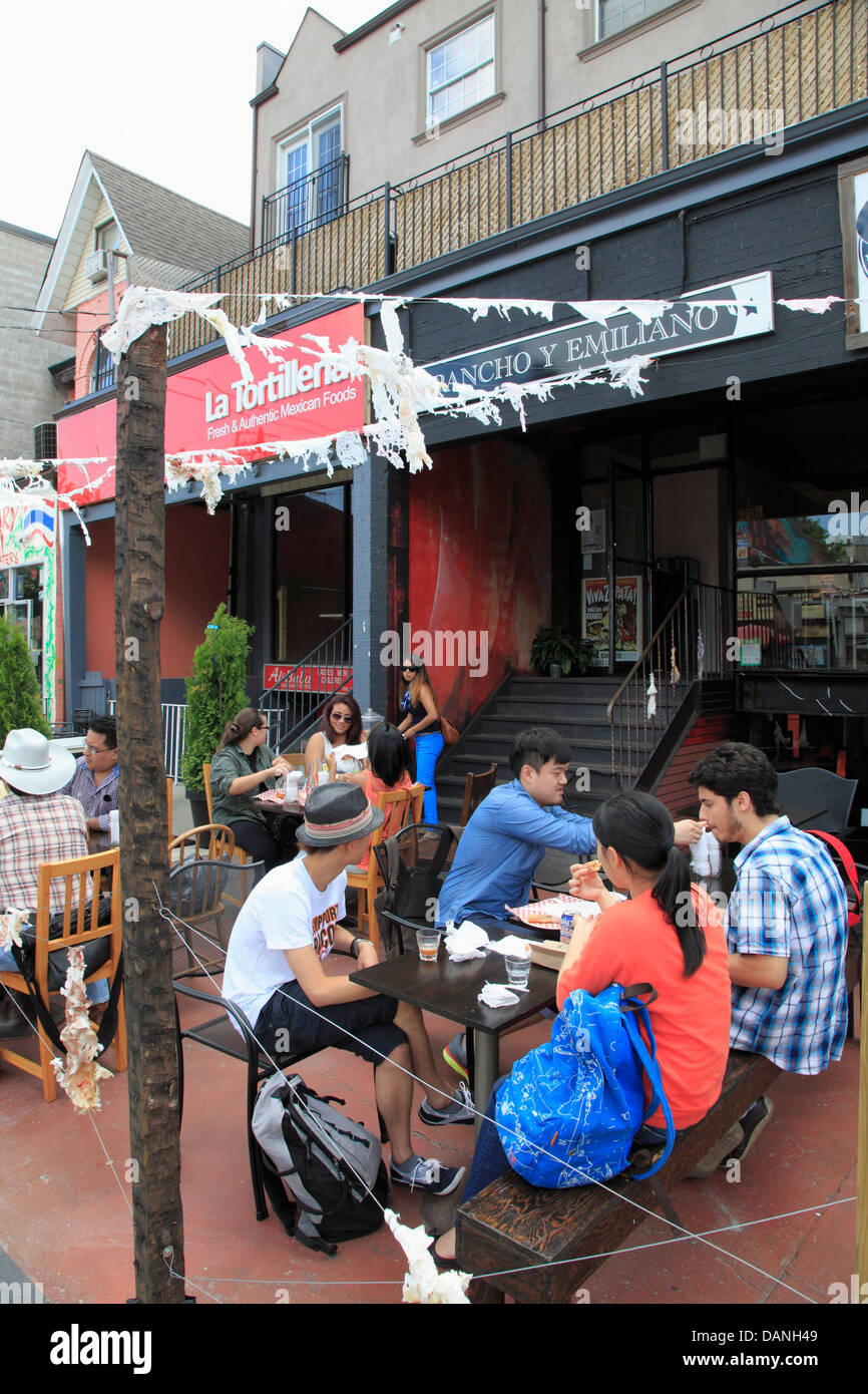 Le Canada, l'Ontario, Toronto, Kensington Market, café, les gens, Banque D'Images