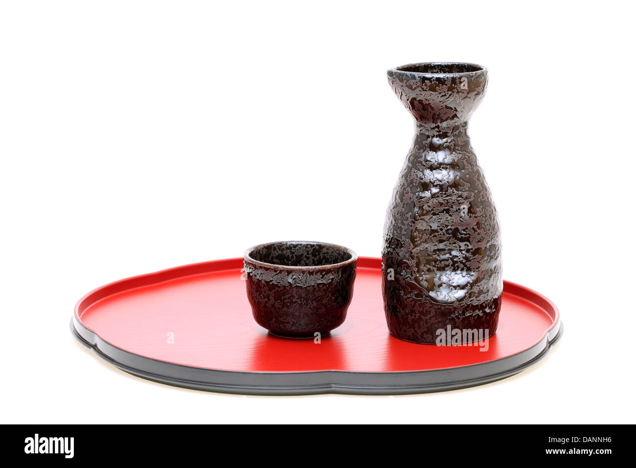 Souci de tasse traditionnelle japonaise et bouteille Banque D'Images