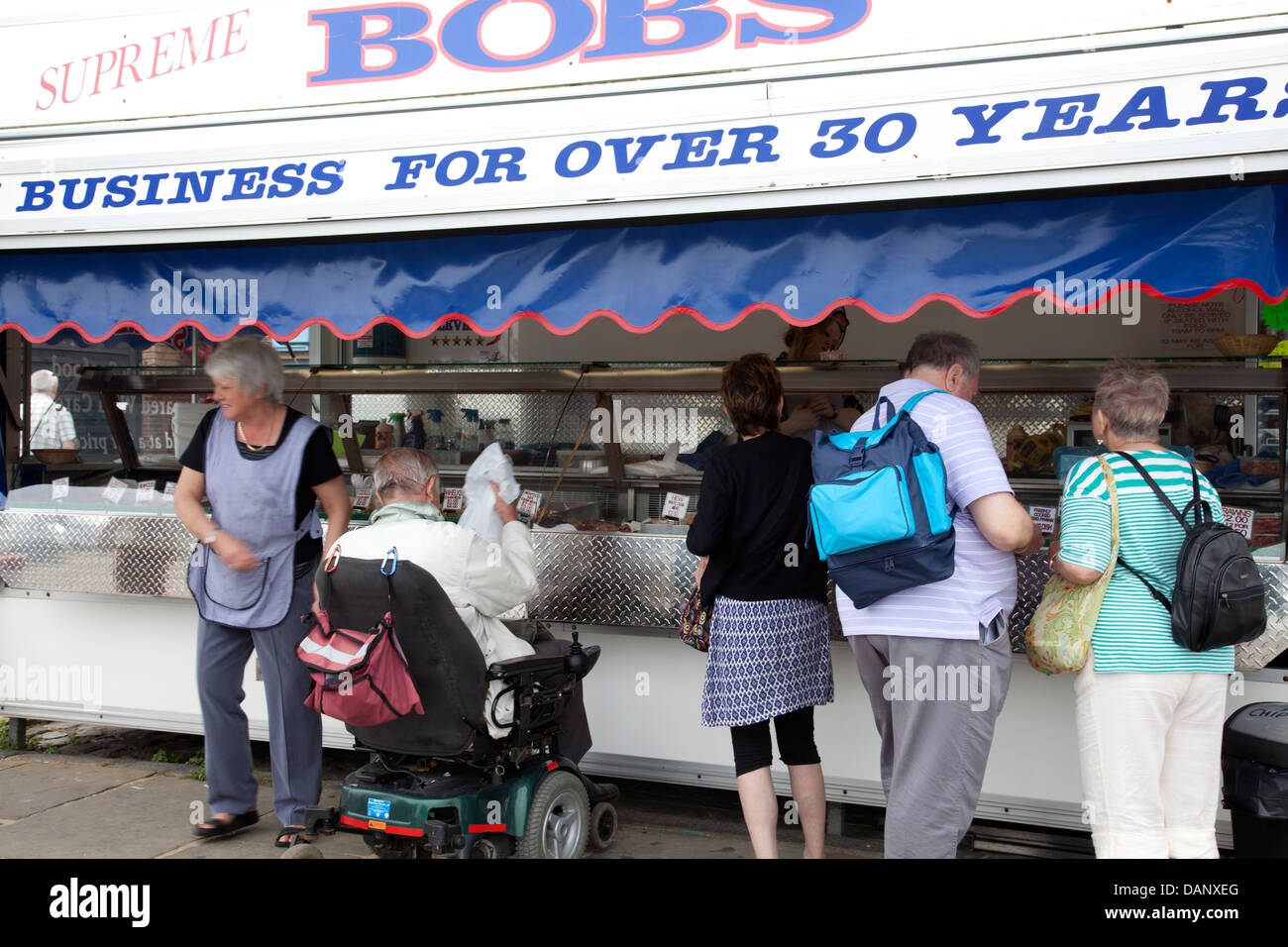Folkestone Harbour Front de Mer Promenade en boutique - Kent UK Banque D'Images