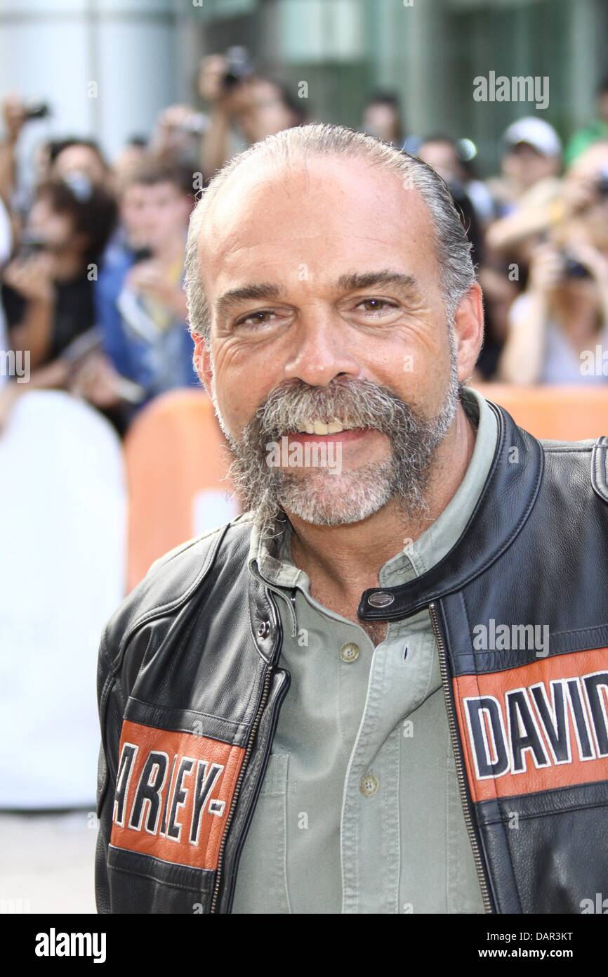 Film la vie réelle objet Sam Childers assiste à la première de "Machine Gun Preacher" pendant le Festival International du Film de Toronto, TIFF, au Roy Thomson Hall à Toronto, Canada, le 11 septembre 2011. Photo : Hubert Boesl Banque D'Images