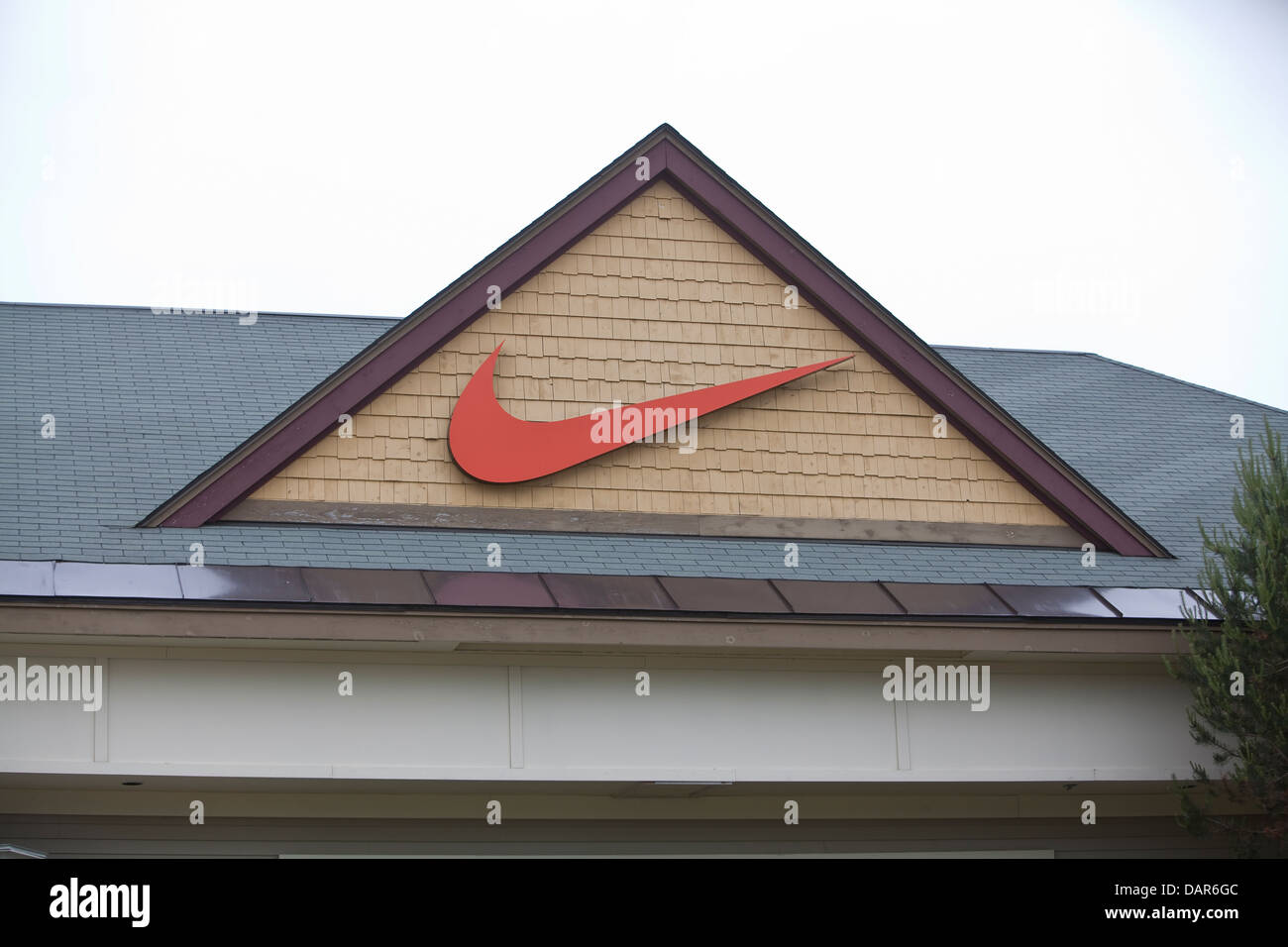 Une boutique Nike est photographié à l'Settlers' Green Outlet Village de North Conway, New Hampshire Banque D'Images