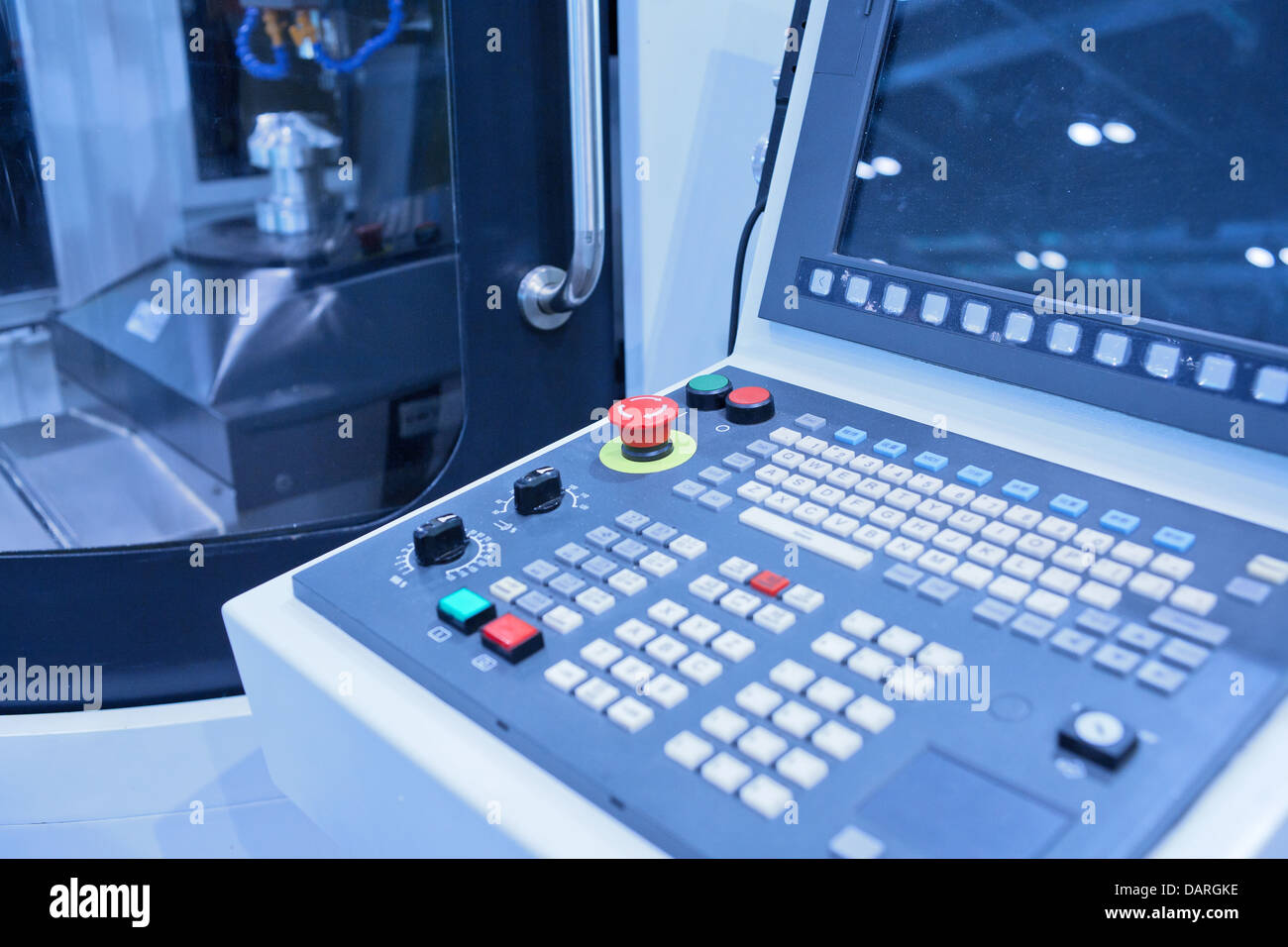 Console les machines outils à commande numérique Photo Stock - Alamy