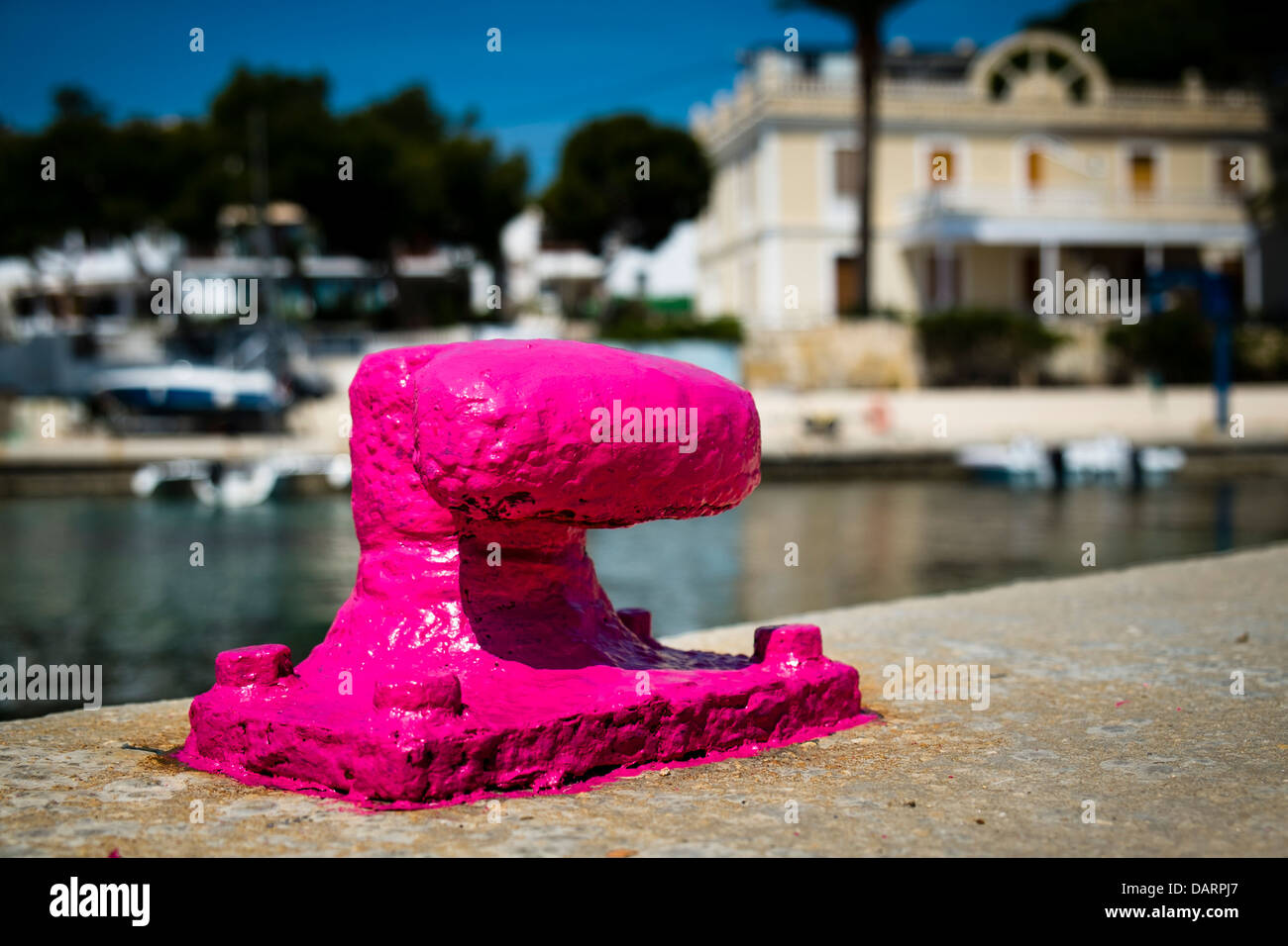 Un point d'amarrage dans le petit port de La Olla, Espagne. Banque D'Images