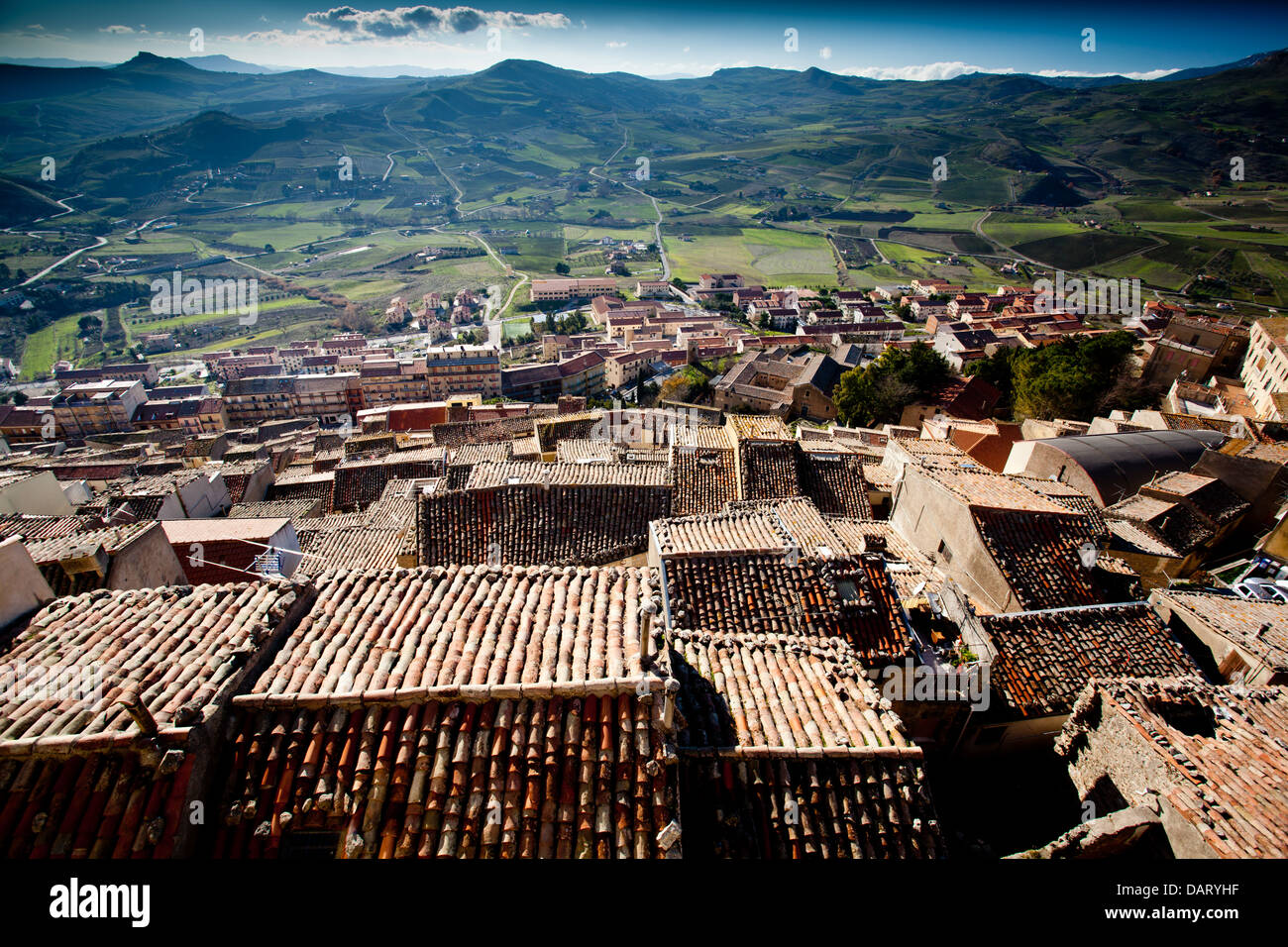La ville de montagne de Gangi Madonie sur la montagne dans la province de Palerme, en Sicile. Banque D'Images