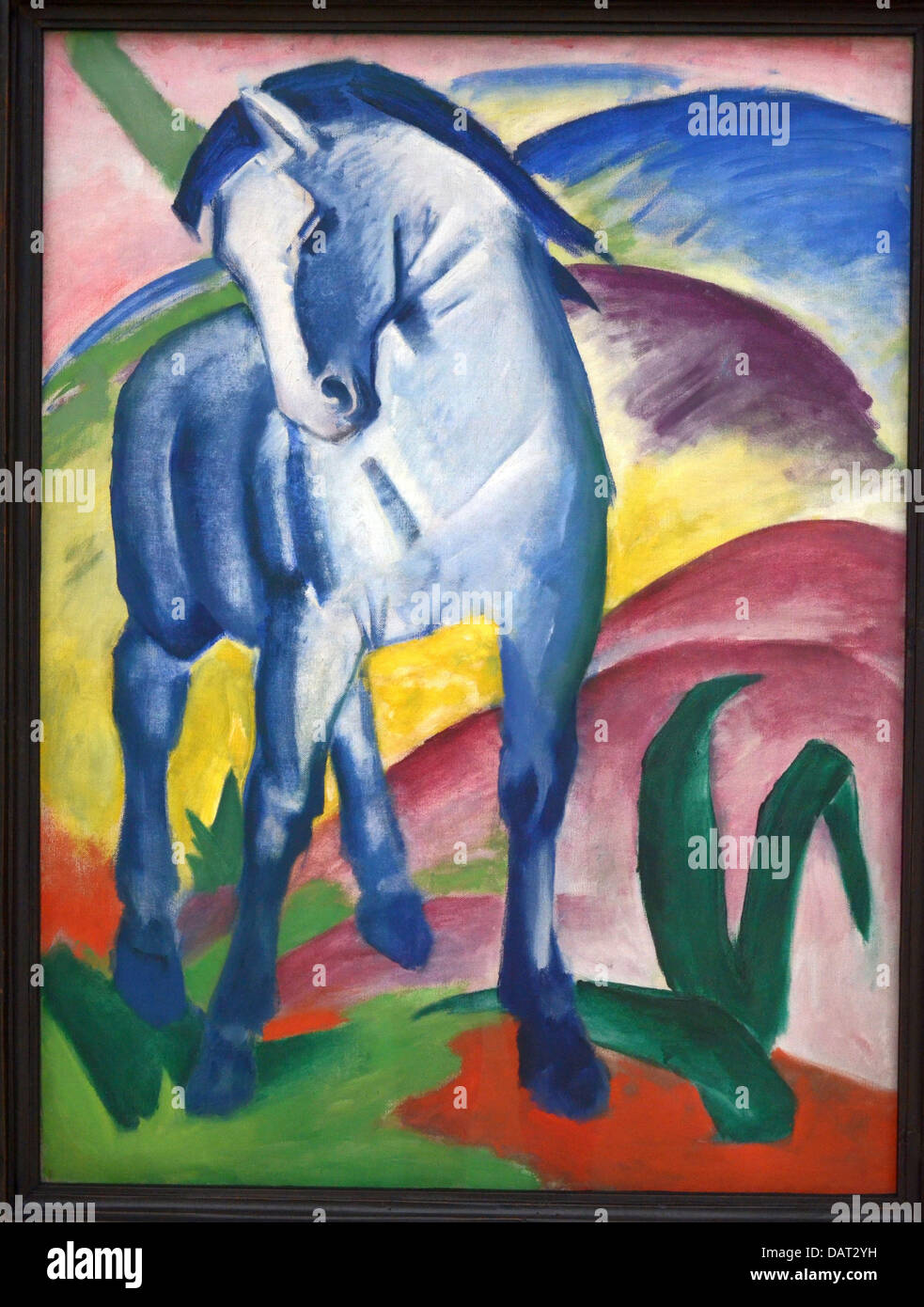 Franz Marc Cheval bleu 1 est peut-être la plus célèbre peinture qui est  logé dans la Lenbachhaus Photo Stock - Alamy