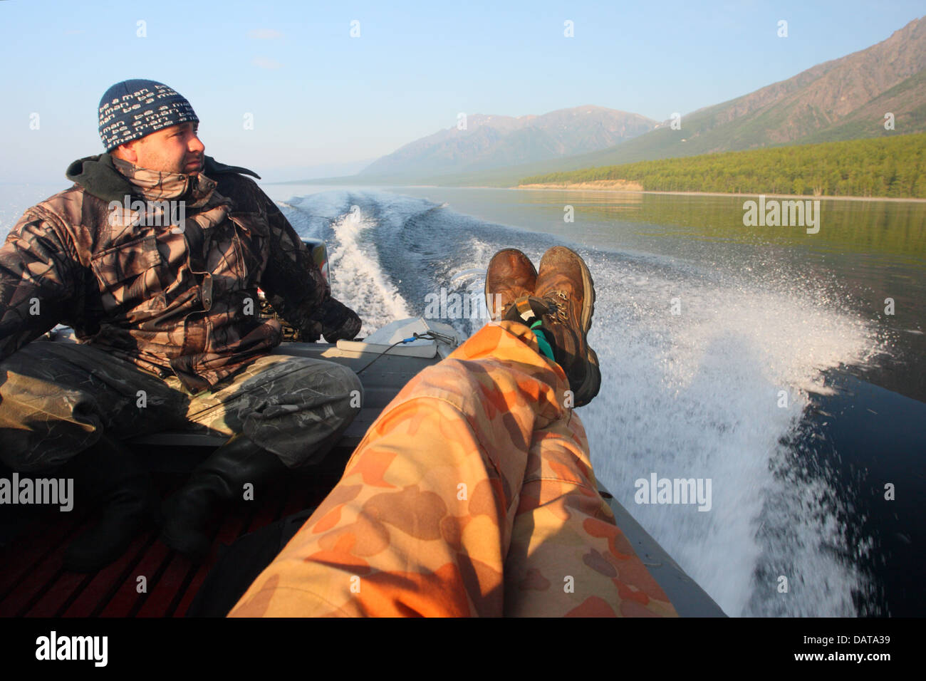Tour en bateau au lac Baikal, Baikalo-Lensky Nature Reserve, Sibérie, Russie. Banque D'Images