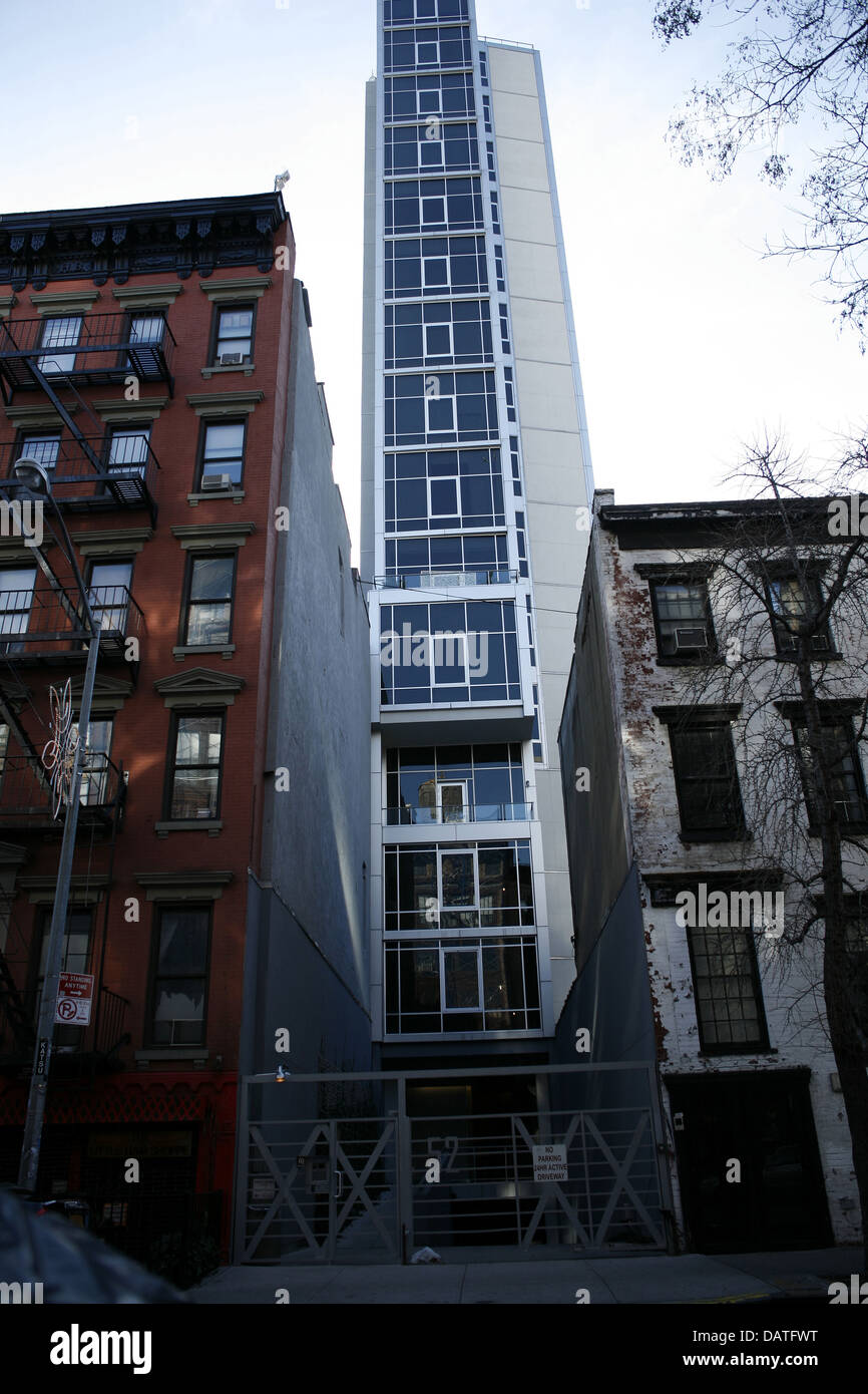 New York, l'ancien vs nouveau, à l'Est, 4e rue Banque D'Images