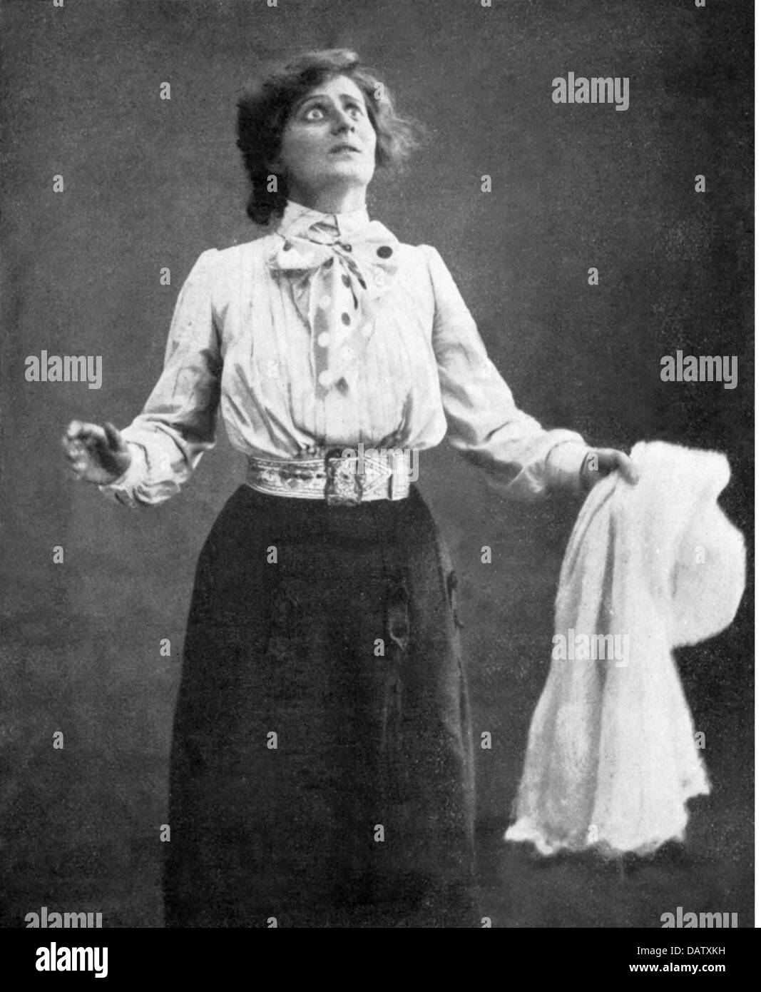 Orloff, Ida, 16.2.1889 - 9.4.1945, actrice allemande, demi-longueur, comme Hilde Wangel hors de la scène de jeu basé sur Henrik Ibsen 'Baumeister Solness', vers 1930, Banque D'Images