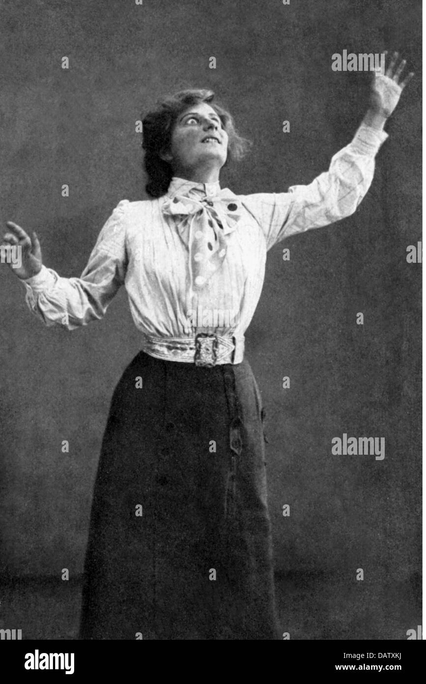 Orloff, Ida, 16.2.1889 - 9.4.1945, actrice allemande, demi-longueur, comme Hilde Wangel hors de la scène de jeu basé sur Henrik Ibsen 'Baumeister Solness', vers 1930, Banque D'Images