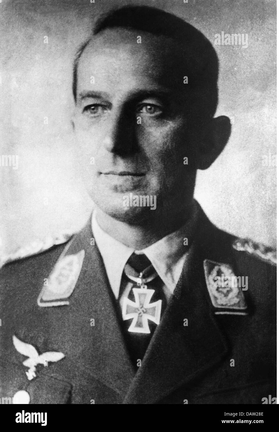 Ibel, Max-Josef. 2.1.1896 - 19.3.1981, général allemand, portrait de colonel, commodore dans la 27ème Escadre Fighter, avec la Croix de Chevalier, 10.10.1940, Banque D'Images Ibel, Max-Josef. 2.1.1896 - 19.3.1981, général allemand, portrait de colonel, commodore dans la 27ème Escadre Fighter, avec la Croix de Chevalier, 10.10.1940, Banque D'Images