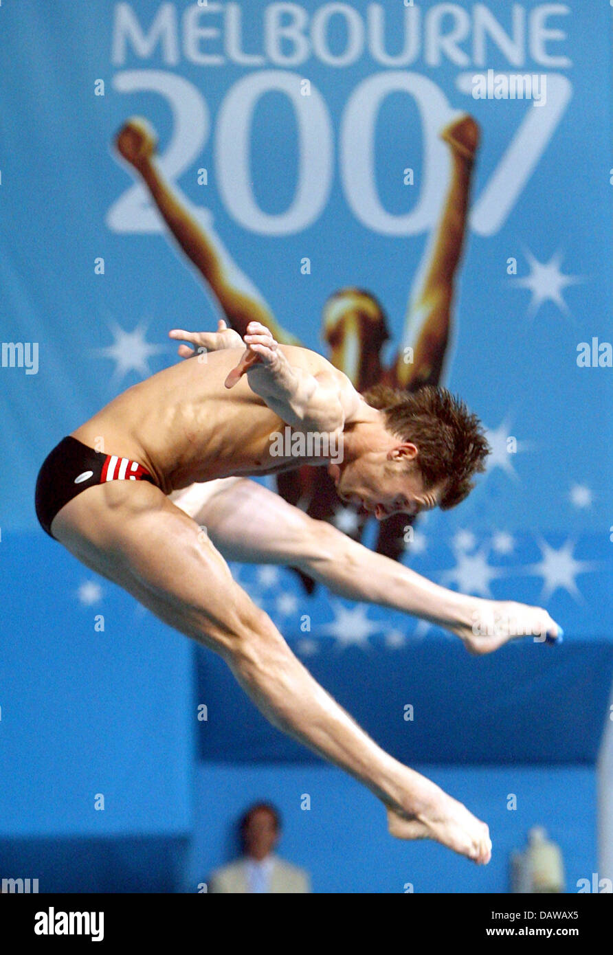 Andreas Wels (avant) et Tobias Schellenberg de l'Allemagne sont illustrés au cours des 3 mètres synchronisé tremplin compétition à la 12e Championnats du Monde FINA à Melbourne, Australie, le lundi, 19 mars 2007. Le duo a remporté la médaille de bronze. Photo : Bernd Thissen Banque D'Images