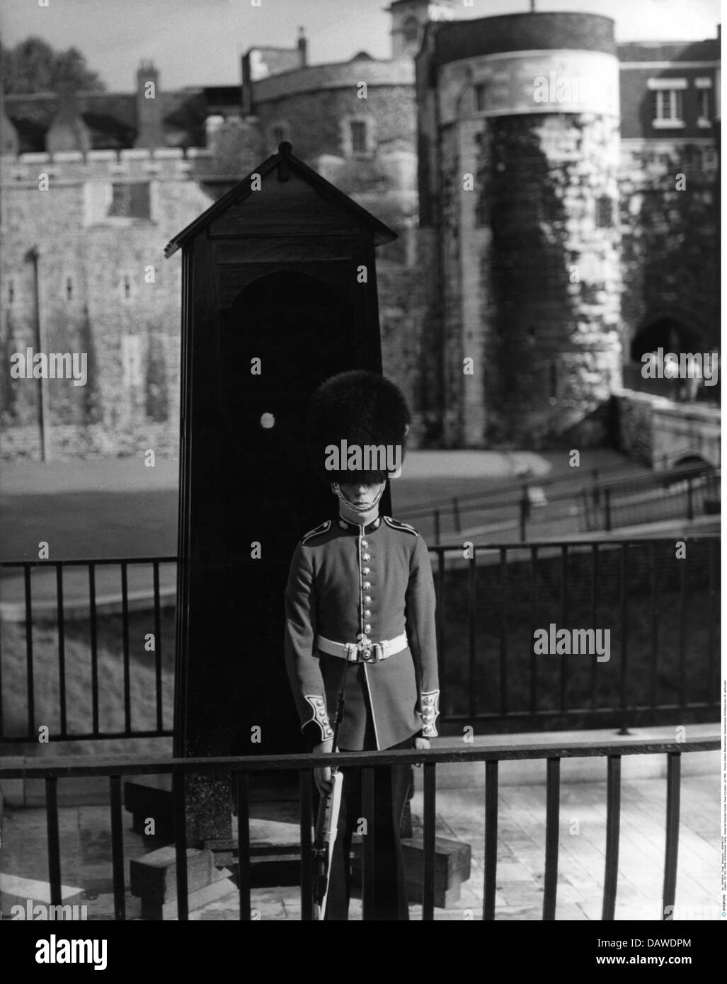 Militaire, Grande-Bretagne, gardes, Grenadier Guard, Tour de Londres, vers 1960, droits additionnels-Clearences-non disponible Banque D'Images