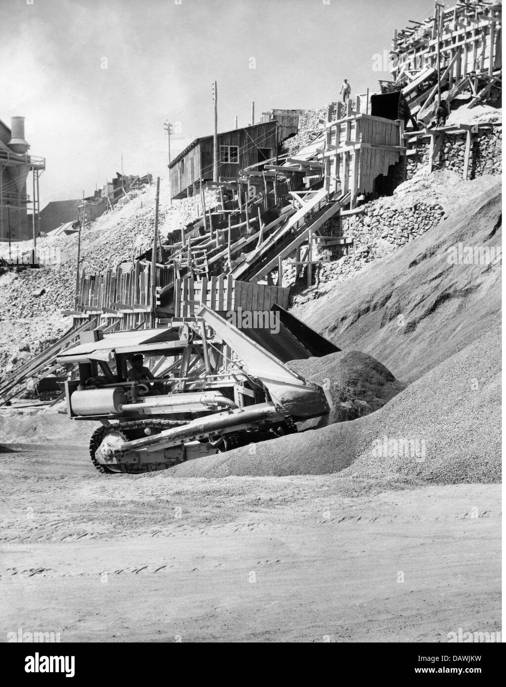 Mines, mines, mobileader à la mine d'amiante, Amiandos, Chypre, années 1950, droits additionnels-Clearences-non disponible Banque D'Images