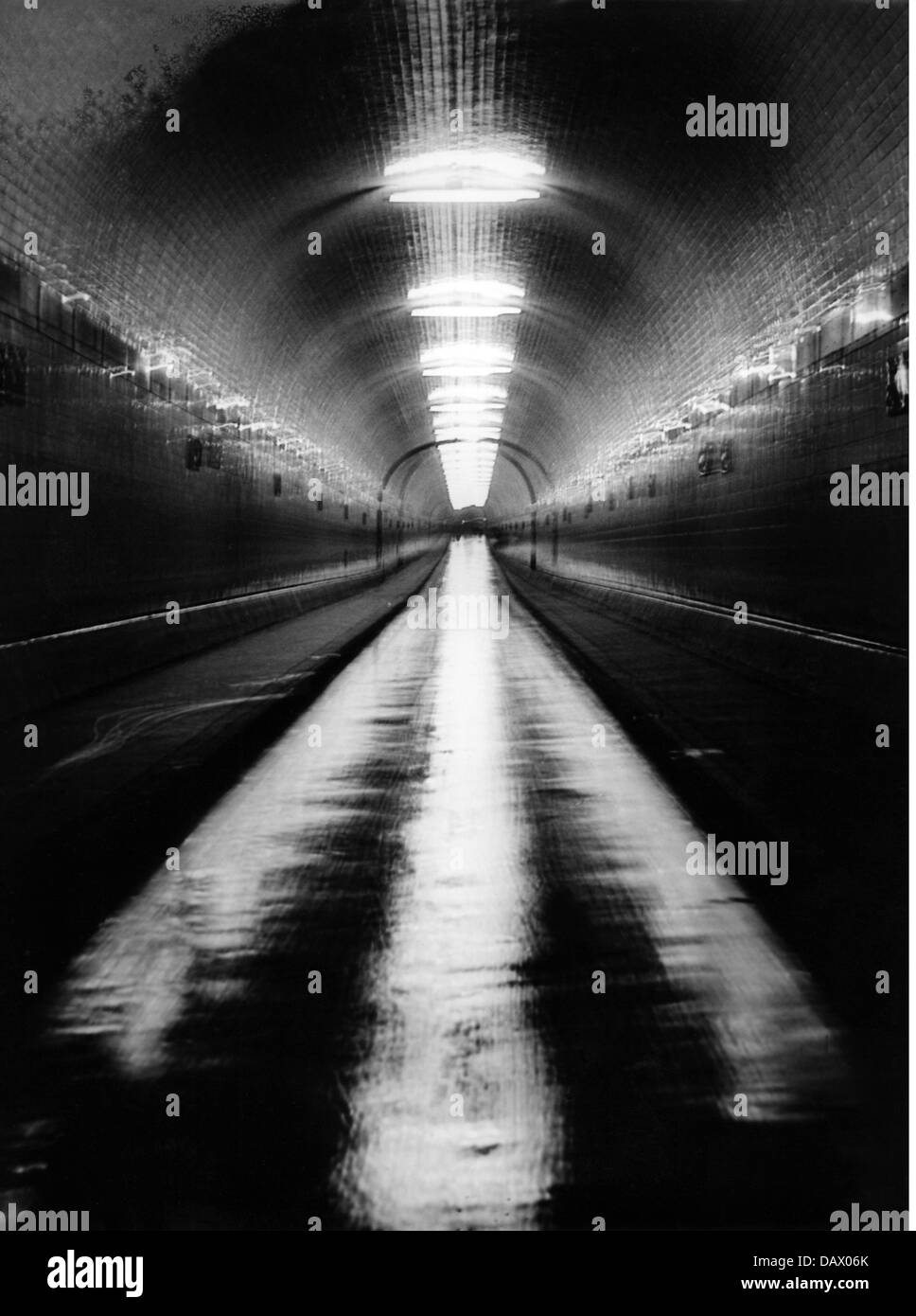 Géographie / Voyage, Allemagne, Hambourg, transport, Old Elbe tunnel, vue intérieure, tube, années 1960, droits supplémentaires-Clearences-non disponible Banque D'Images