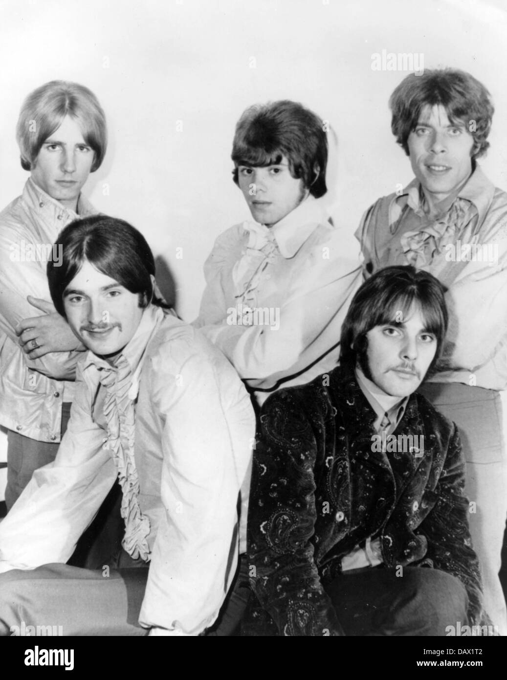 Statu quo à propos de la photo de promotion 1968 de l : Rick Parfitt, Francis Rossi, Alan Lancaster, John Coghlan, Roy Lynes Banque D'Images