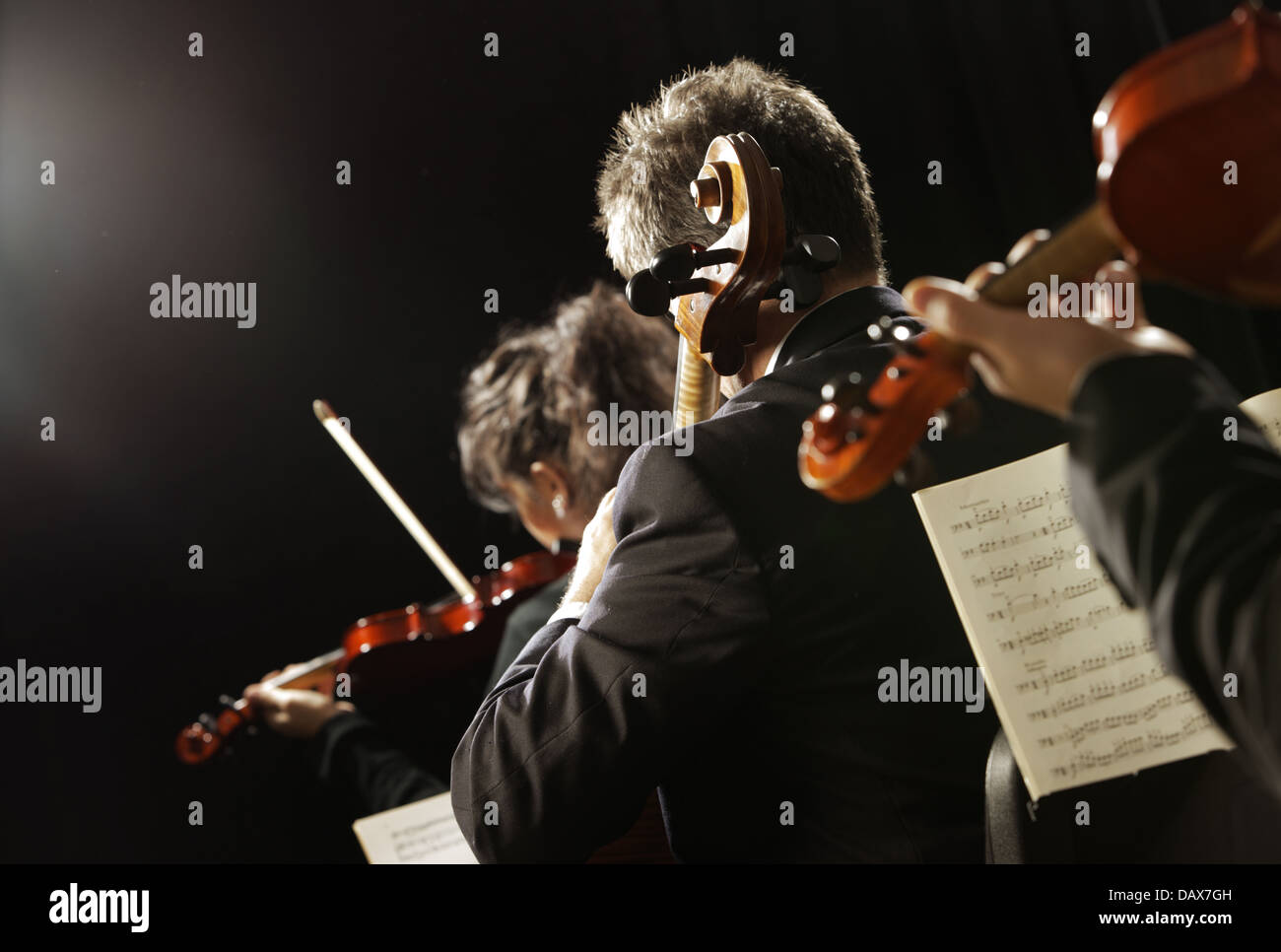 La musique classique. Les violonistes en concert Banque D'Images