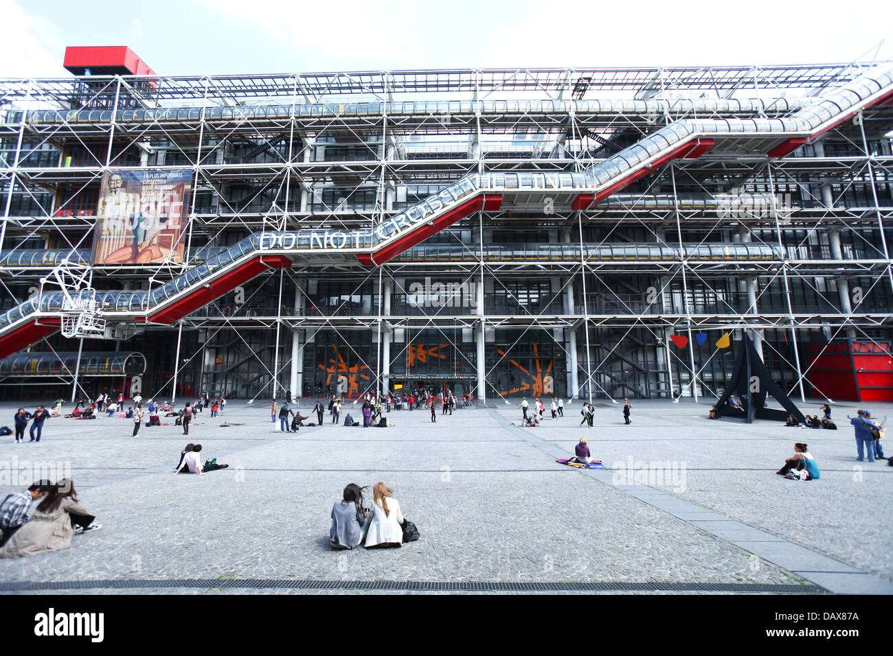 Centre Pompidou à Paris qui abrite le Musée National d'Art Moderne, la plus grande galerie d'art moderne en Europe. Banque D'Images