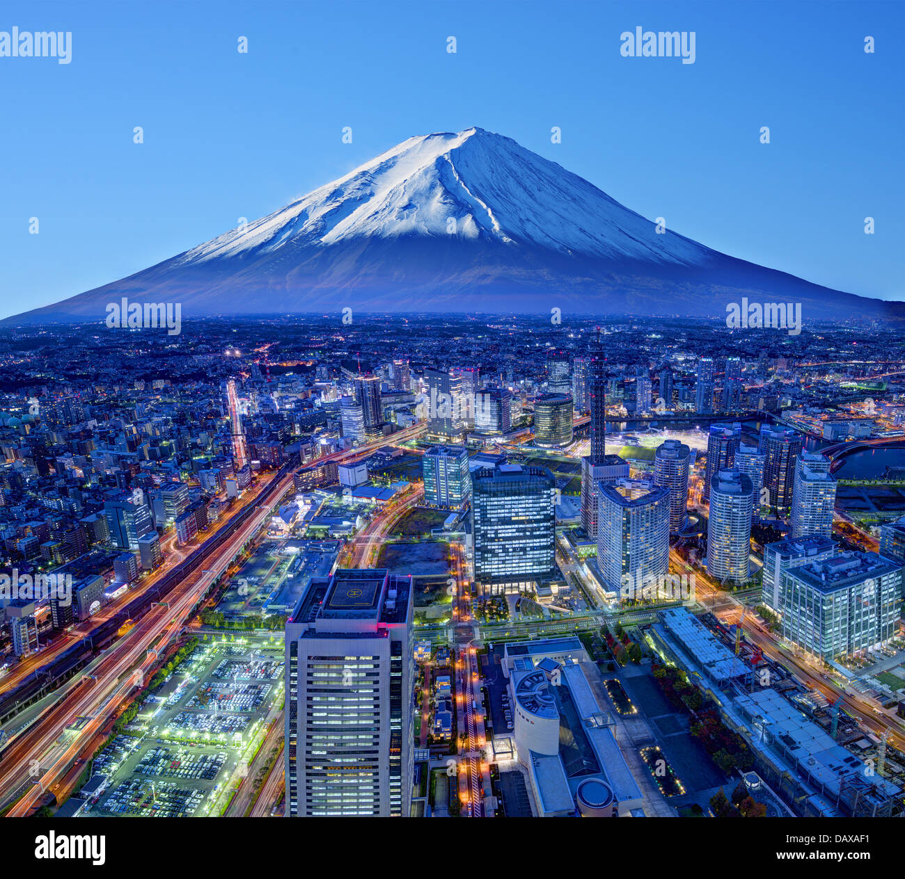 Toits de Mt. Fuji et Yokohama, Japon. Banque D'Images