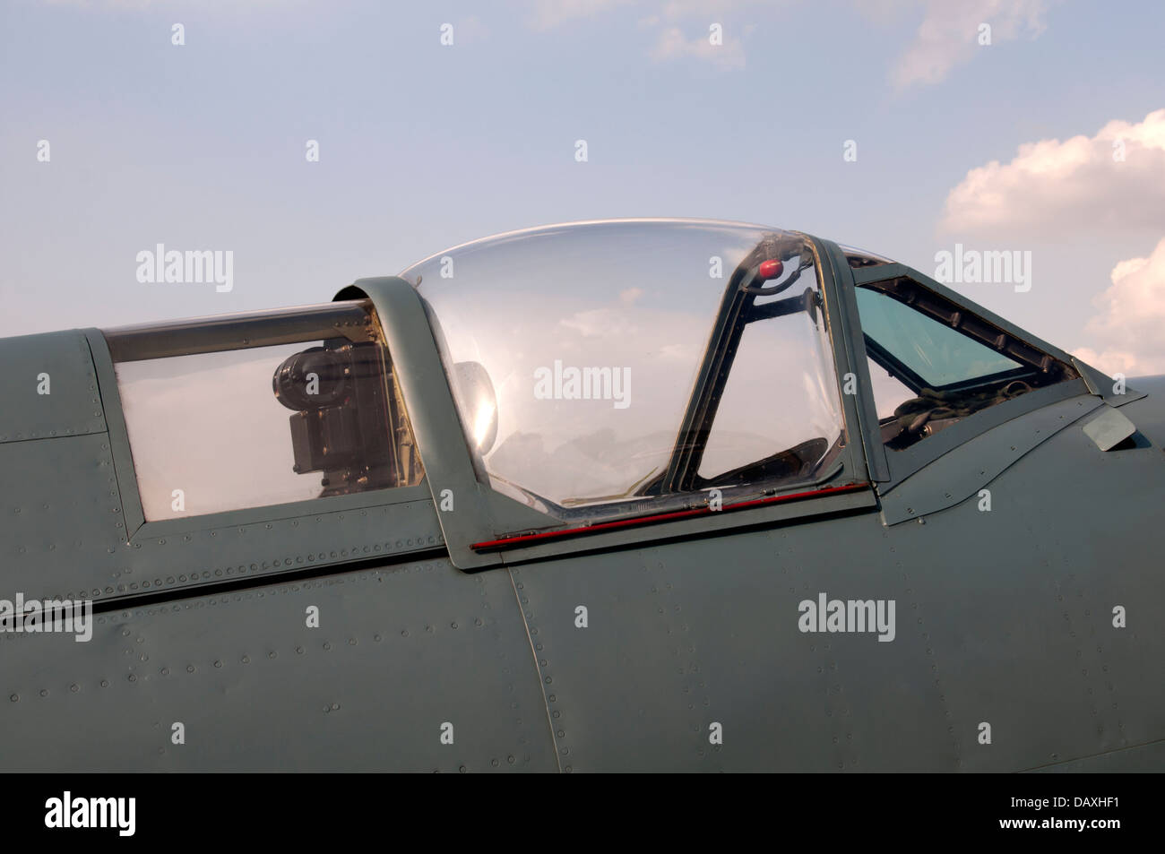 Le cockpit de l'avion Spitfire Mk XI Banque D'Images