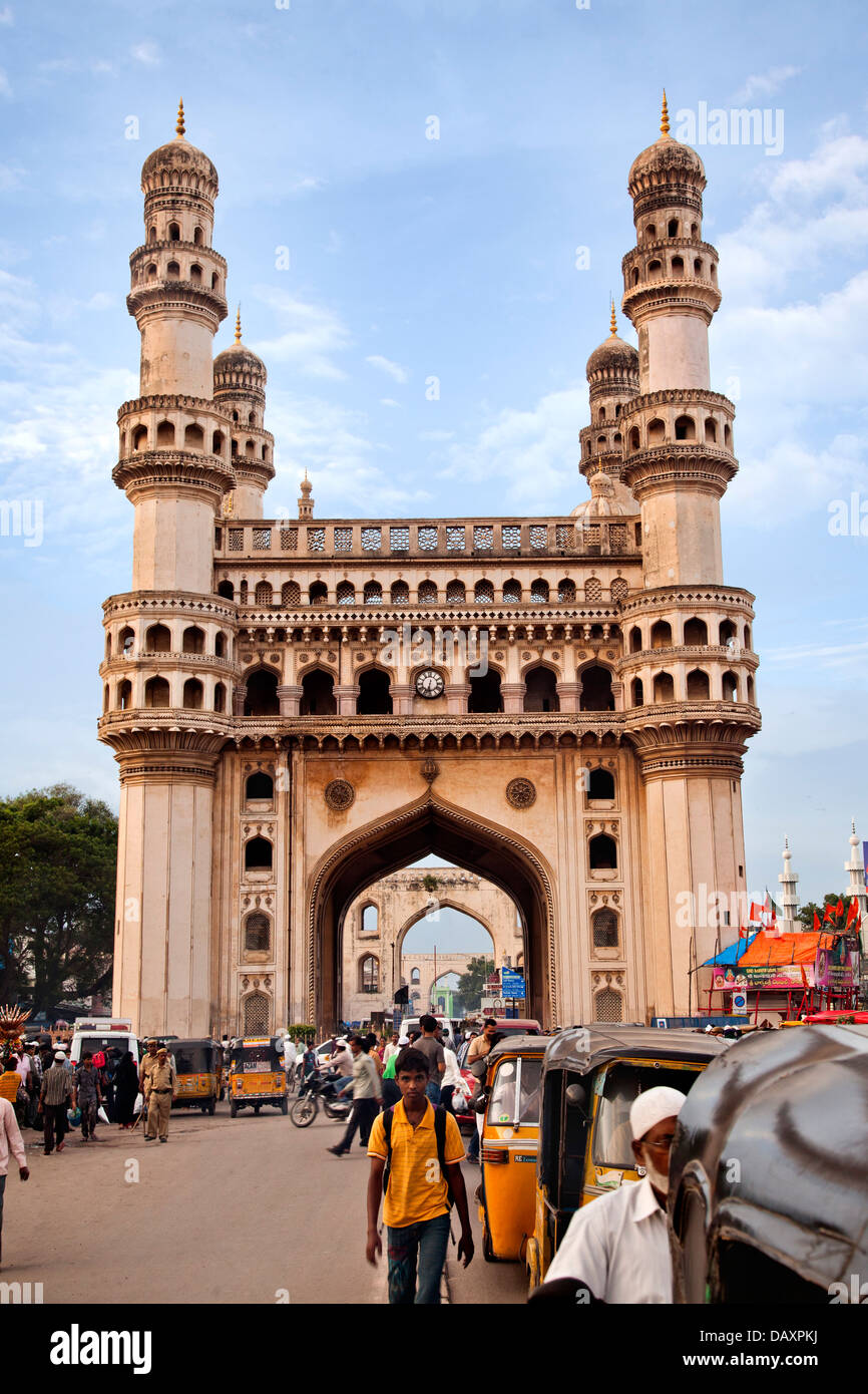 Façade d'une mosquée, Charminar, Hyderabad, Andhra Pradesh, Inde Banque D'Images