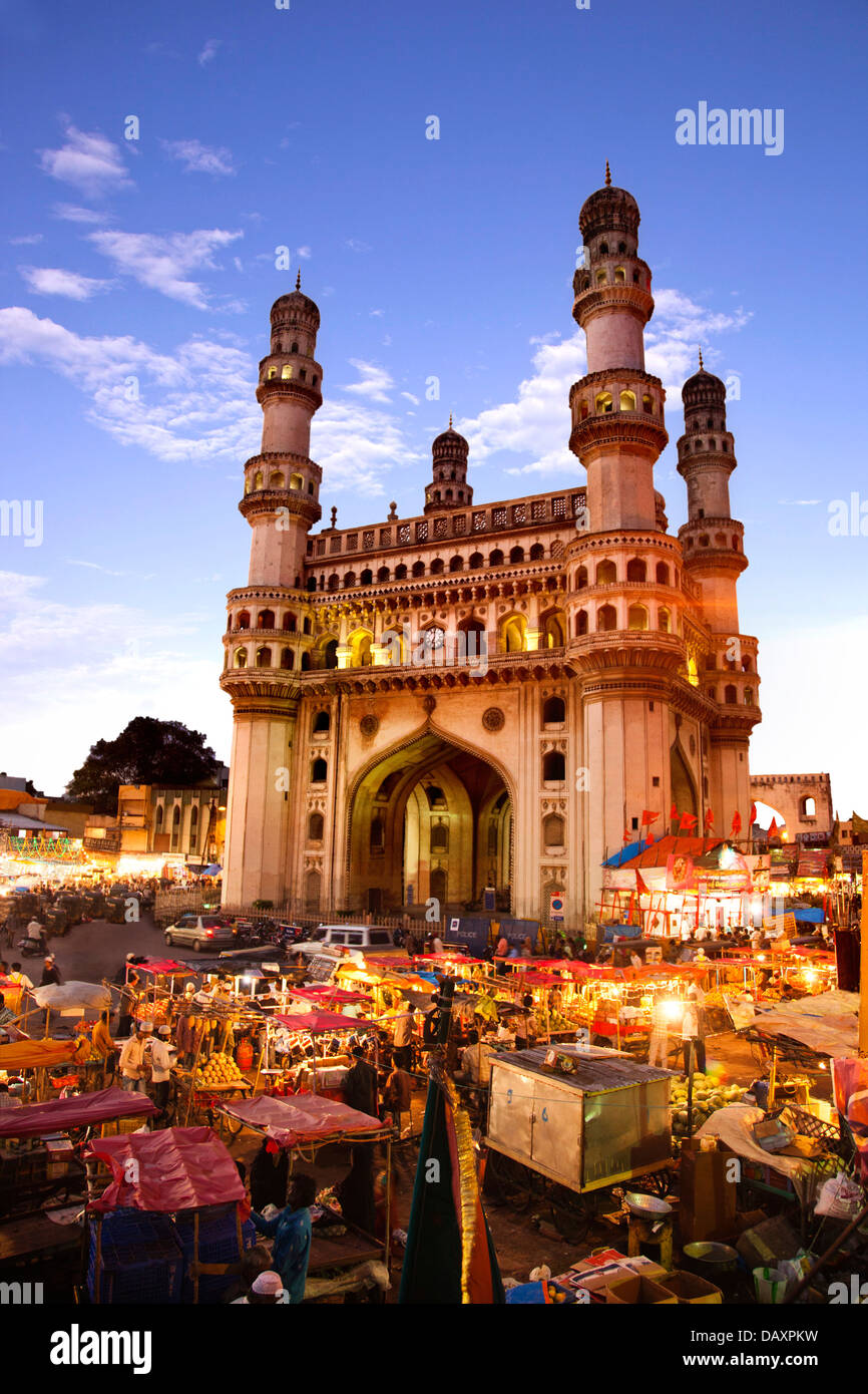 Façade d'une mosquée, Charminar, Hyderabad, Andhra Pradesh, Inde Banque D'Images