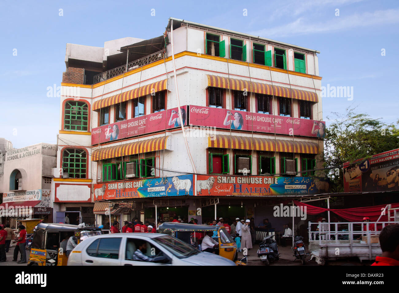Façade d'un immeuble, Charminar Bazar, Hyderabad, Andhra Pradesh Banque D'Images