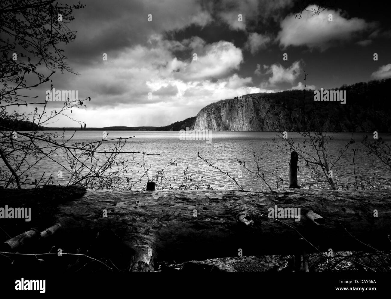 Le massif rocheux Mazinaw en noir et blanc. Banque D'Images