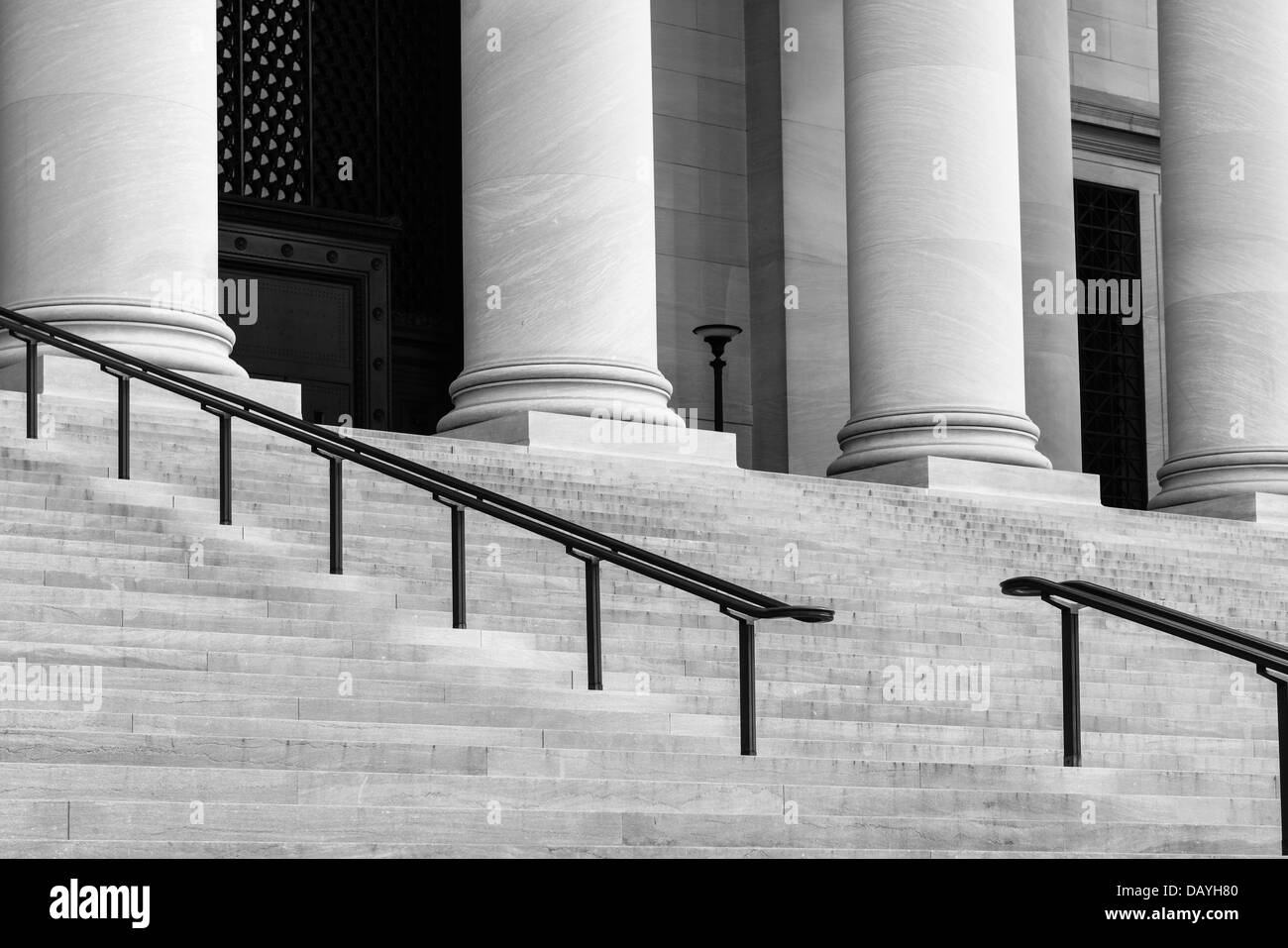 Piliers et les escaliers d'un Palais Banque D'Images