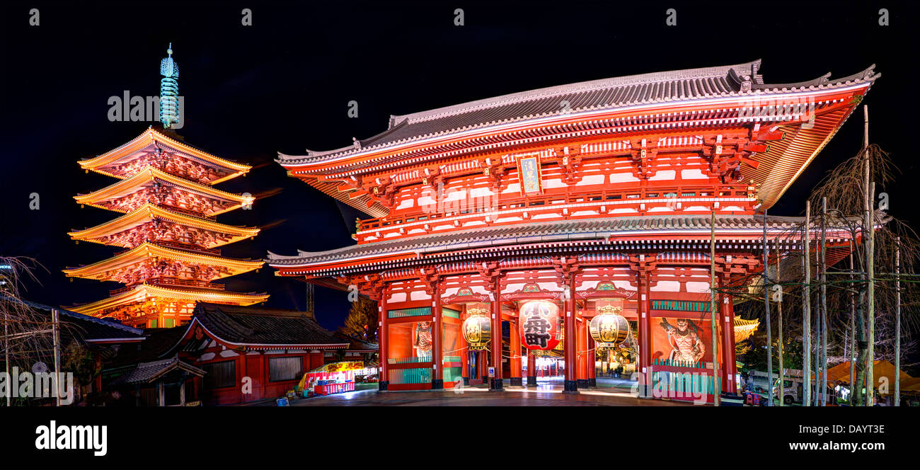 La porte et la pagode de Temple Senso-ji à Tokyo, Japon. Banque D'Images