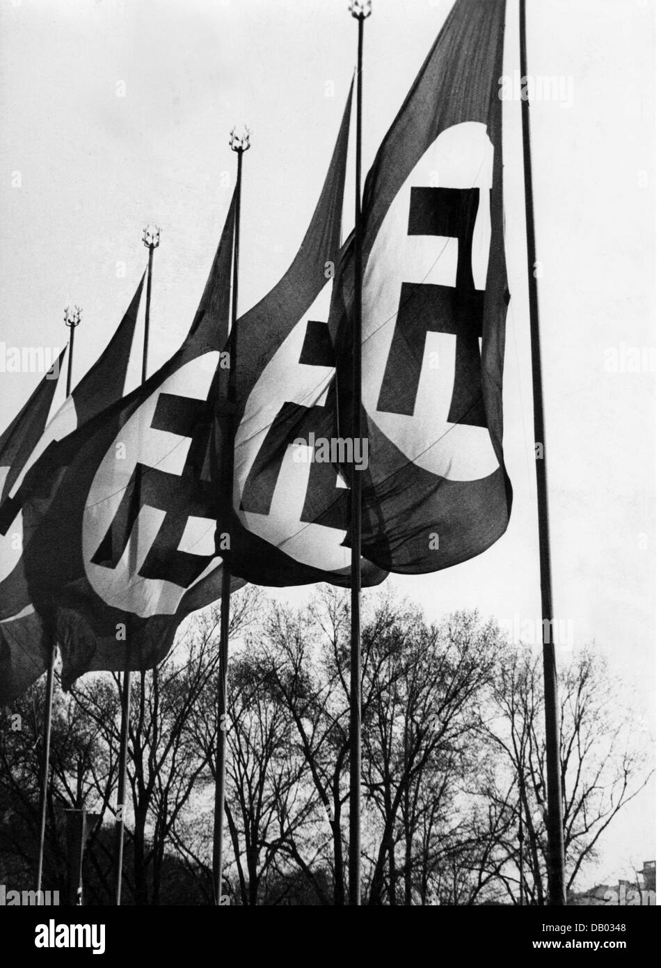 National-socialisme / nazisme, 1933 - 1945, emblèmes, drapeaux de la croix gammée sur les lieux de rassemblement du parti nazi à Nuremberg, années 1930, droits additionnels-Clearences-non disponible Banque D'Images
