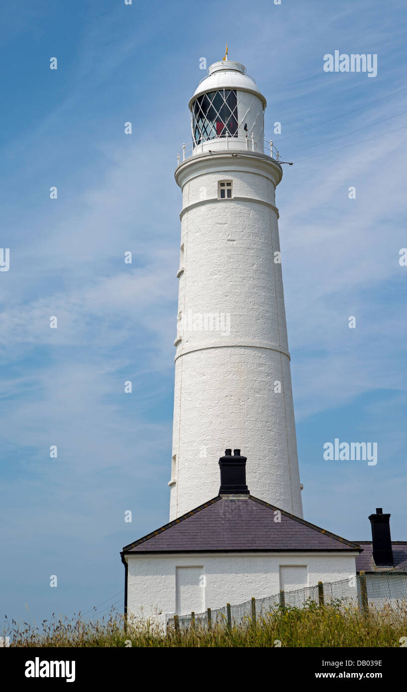 Nash Point Lighthouse sur la côte du Glamorgan et le chemin de la côte sud du Pays de Galles Wales UK Banque D'Images