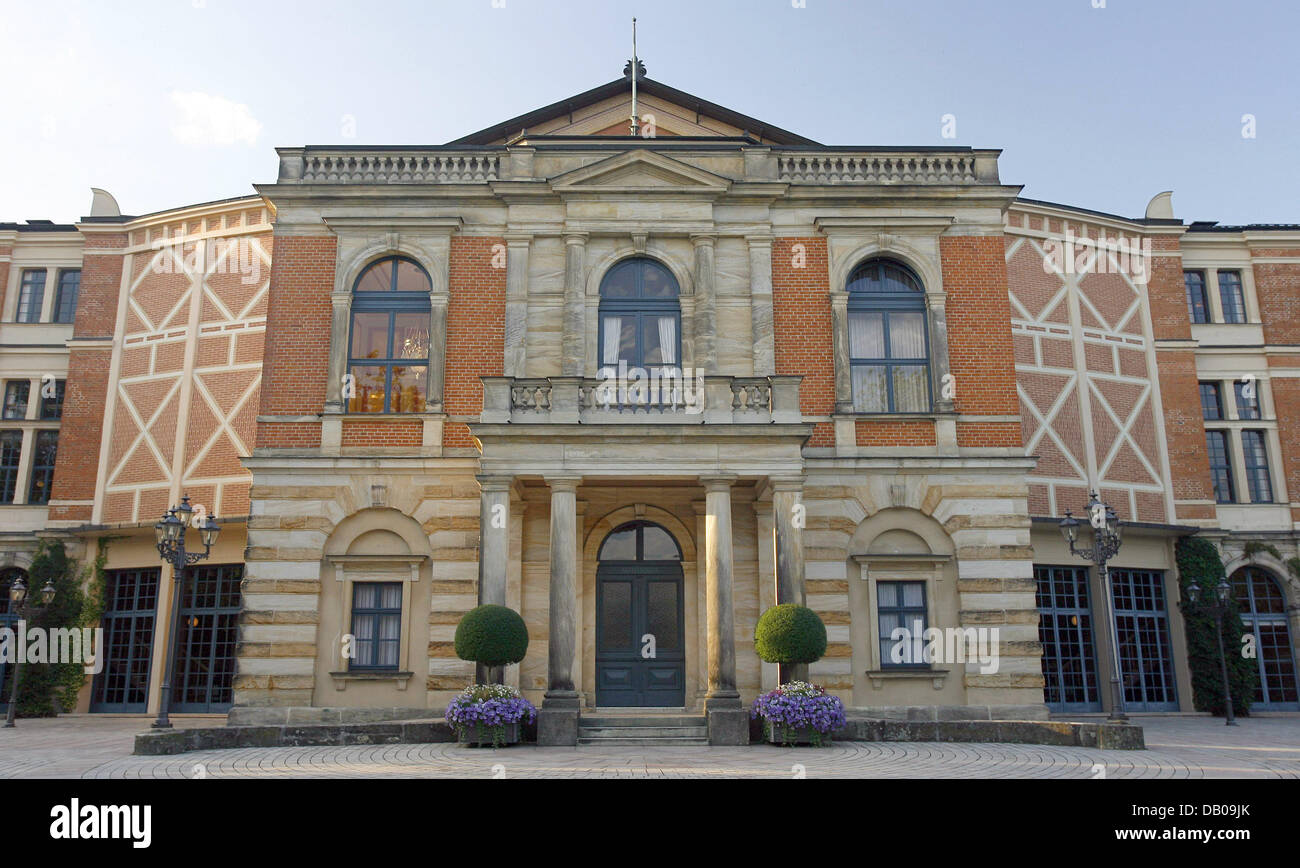 La photo montre le théâtre du festival de Bayreuth, Allemagne, 17 juillet 2007. Le 2007 Richard Wagner à Bayreuth Festival a lieu du 25 au 28 août. Photo : Daniel Karmann Banque D'Images