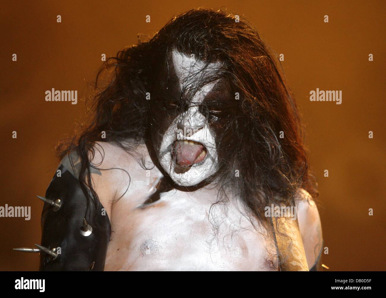 Le chanteur et guitariste du groupe de black metal norvégien de l'équipe "Immortel" "Abbath' Eikemo est représenté sur la scène du Wacken Open Air Festival à Wacken, Allemagne, 04 août 2007. Photo : Sebastian Widmann Banque D'Images