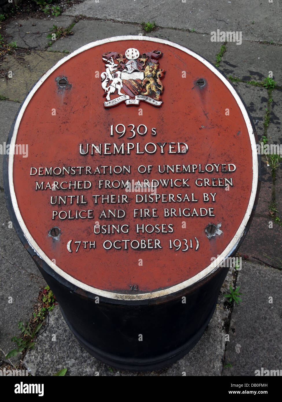 Plaque commémorant rouge 1930 chômeurs en Ardwick Manchester . Démonstration de chômeurs ont marché de Ardwick Green Banque D'Images