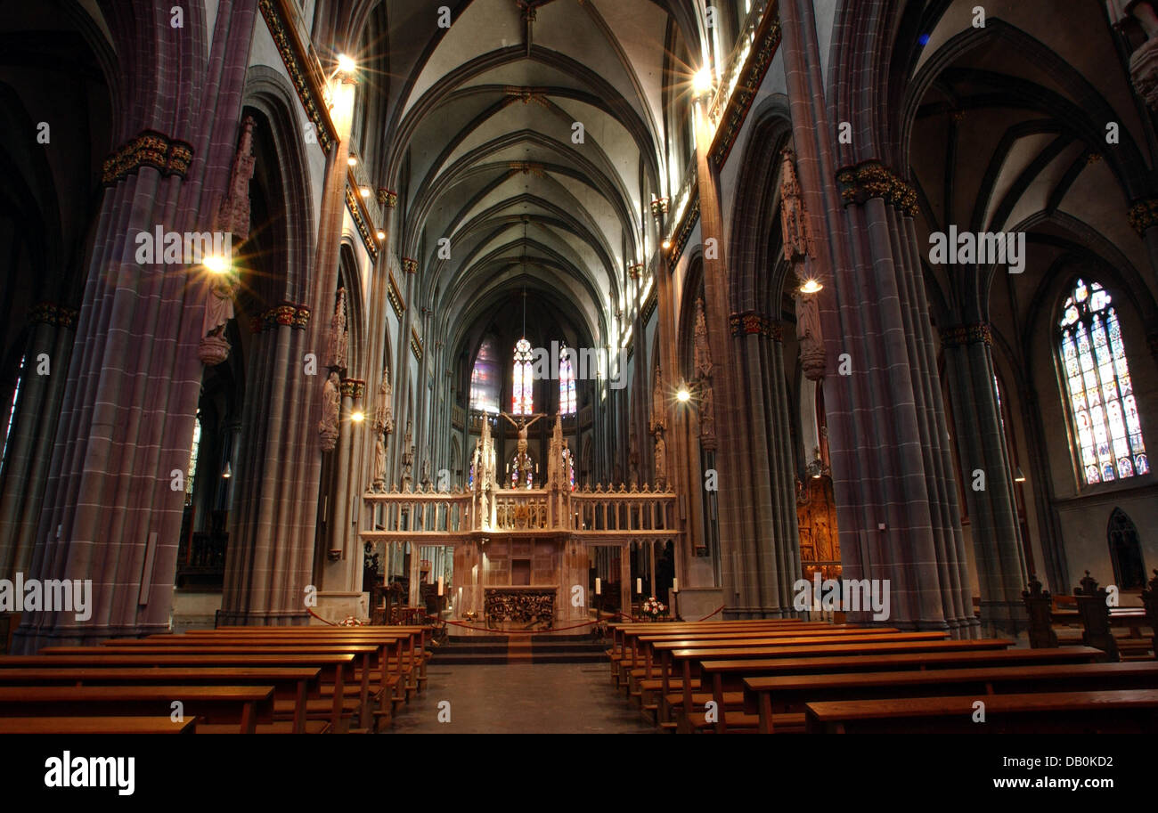 La photo montre l'intérieur de la cathédrale de Saint Victor à Xanten, Allemagne, 04 septembre 2007. Photo. Horst Ossinger Banque D'Images