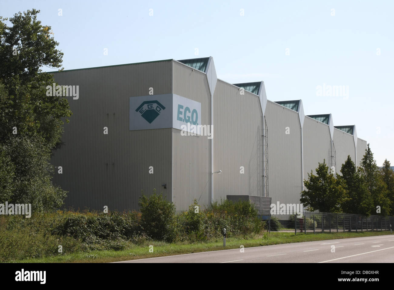 Vue sur le tissu du groupe E.G.O. Oberdingen, Allemagne, 20 août 2007. E.G.O. est clairement le fournisseur de composants pour pratiquement chaque cuisinière-, lave-vaisselle - lave-linge ou fabricant. Le groupe continue de produire des millions de plaques en fonte, bien plus important, ce sont les anneaux de chauffage par rayonnement, c'est la red-anneaux lumineux visibles sous les plaques de cuisson en céramique pour tourner sur la th Banque D'Images