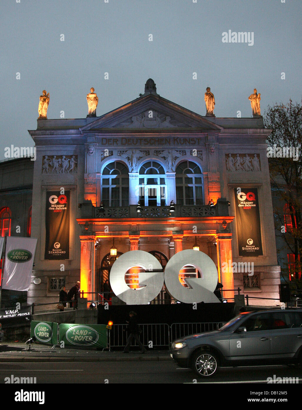 La photo montre Prinzregenten theater, le lieu de la GQ gala pour la présentation de la ?Les hommes de l'année 2007 ? Prix à Munich, Allemagne, 25 octobre 2007. Pour la neuvième fois le magazine à l'honneur d'éminentes personnalités du cinéma, de la télévision, de la musique, des affaires, de la mode et du sport. Photo : URSULA DUEREN Banque D'Images