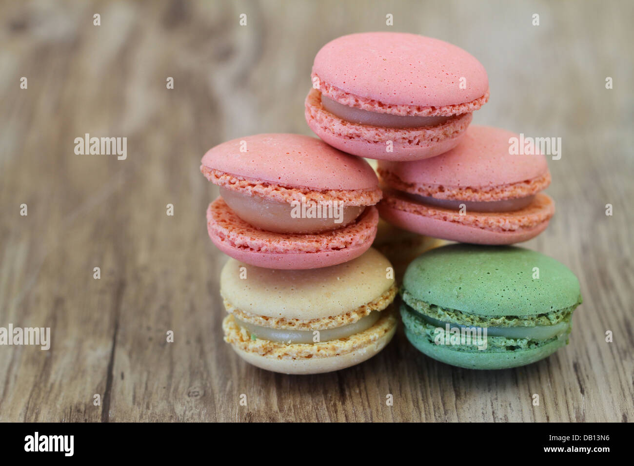 Macarons colorés with copy space Banque D'Images