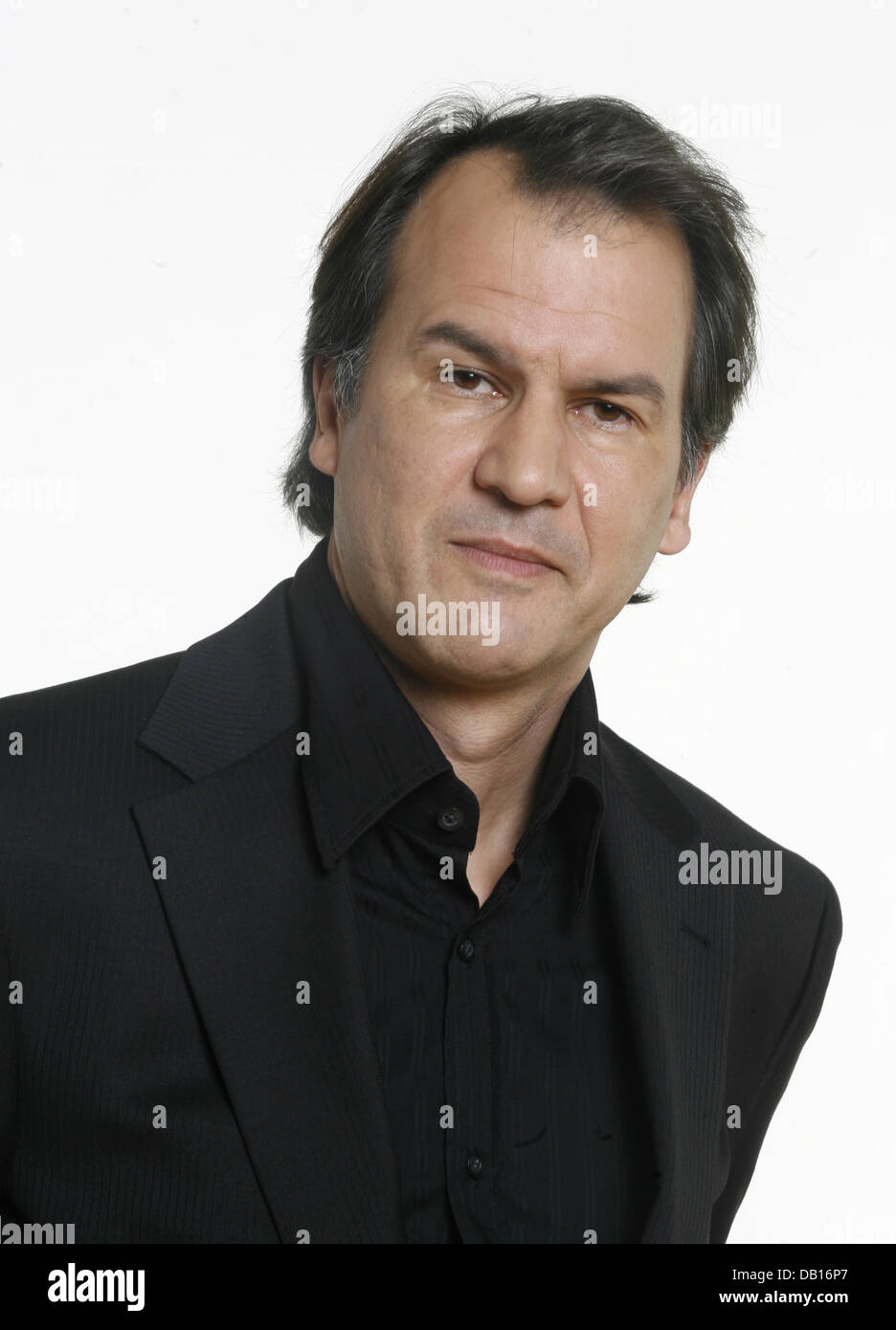 L'acteur Christopher Buchholz ('Drakic') pose à une photo appel à la TV Film séries "Commissario Laurenti' à Hambourg, Allemagne, 07 novembre 2007. Les deux nouveaux films seront sur l'air le 20 décembre 2007 et 10 janvier 2008 à chaîne d'Etat ARD. Photo : Sebastian Widmann Banque D'Images