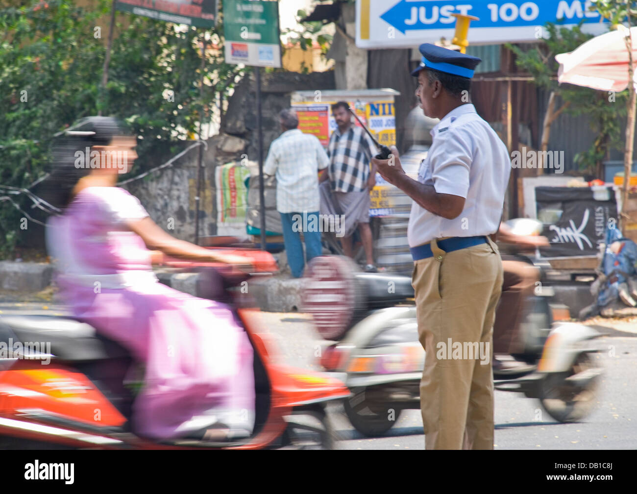 Chennai, Inde. 7 mars 2008. L'Inde un cop dirige le trafic à Chennai, Inde. Banque D'Images