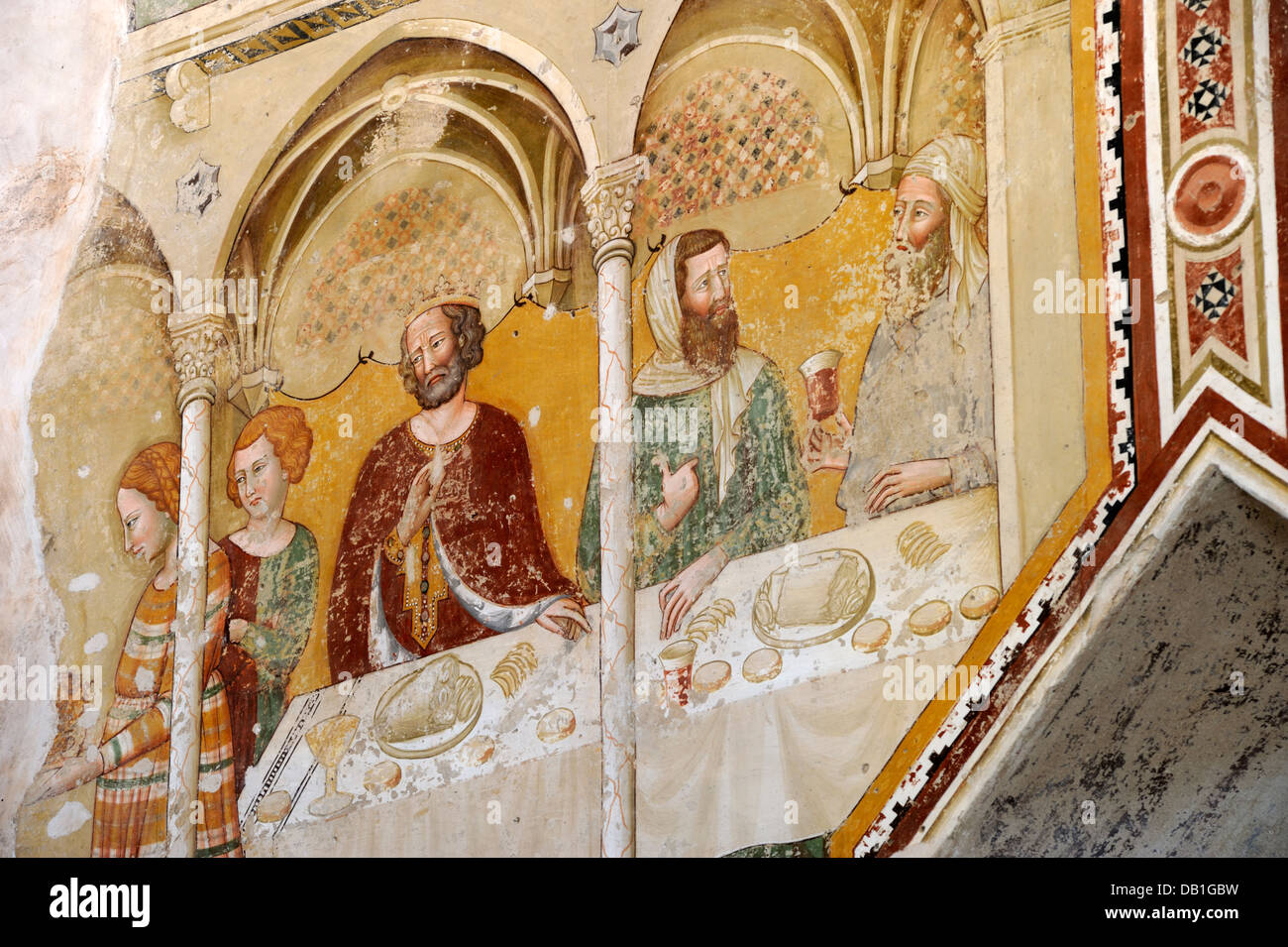 Italie, Ombrie, Todi, église de San Fortunato, 5e chapelle à gauche, fresque médiévale du banquet d'Hérode (AD 1340) Banque D'Images