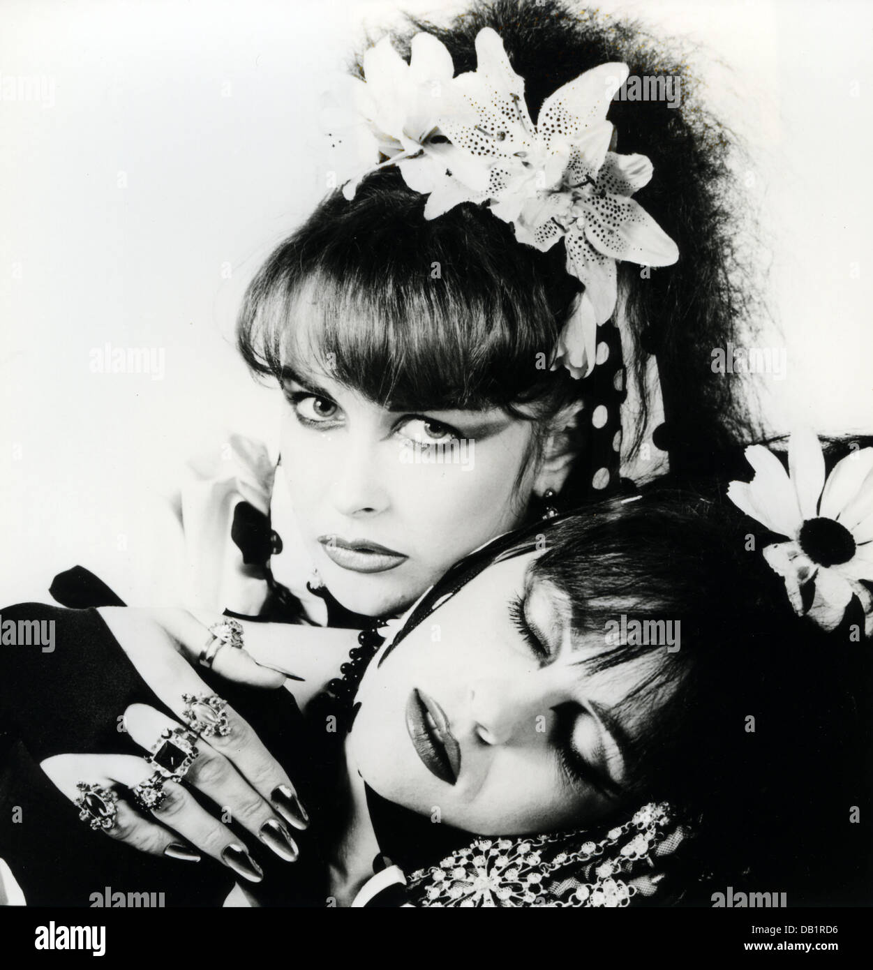 STRAWBERRY SWITCHBLADE punk écossais girl duo en 1985 avec Jil Bryson haut et Rose McDowalll Banque D'Images